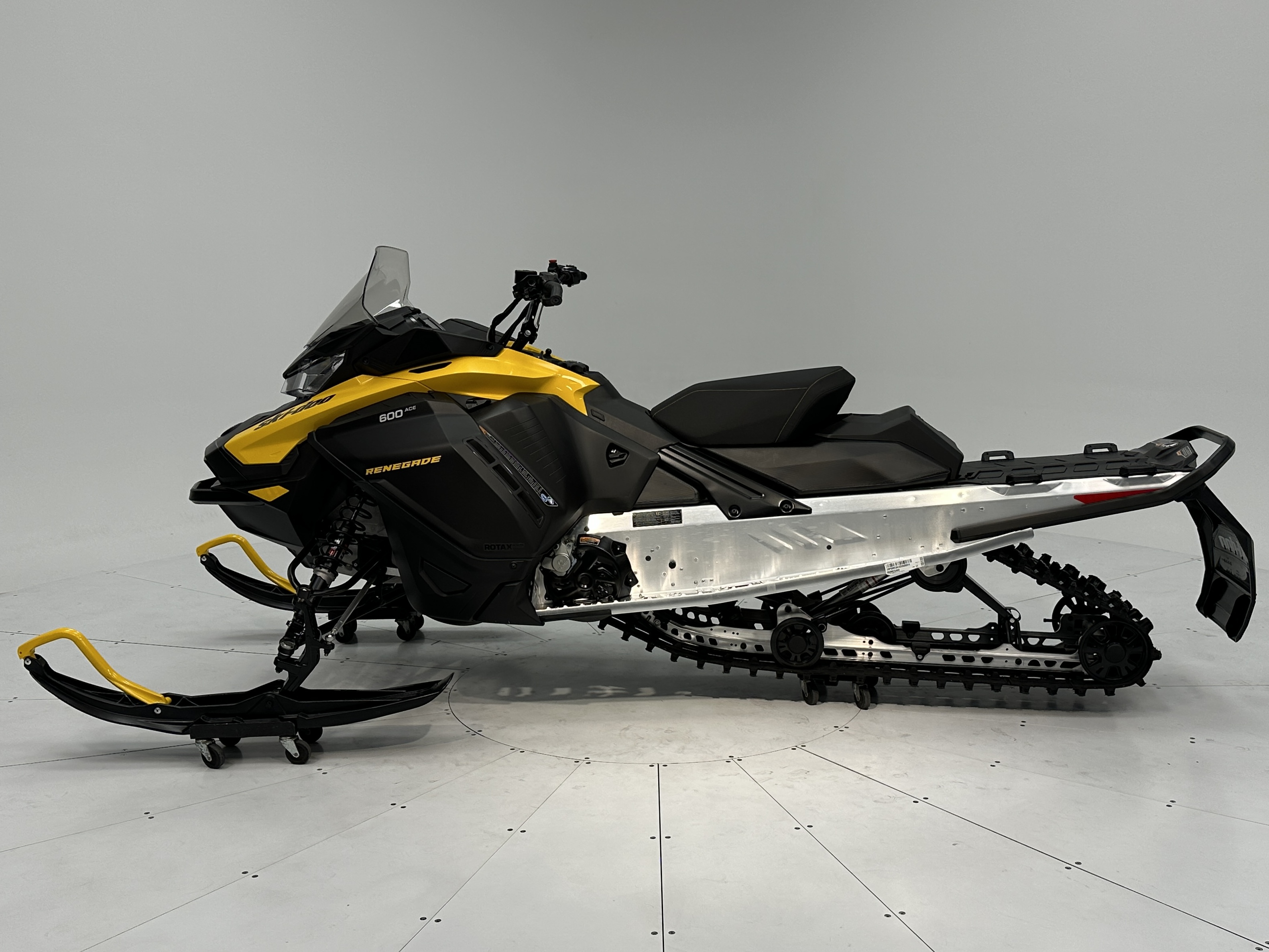 2025 Ski-Doo RENEGADE SPORT 600 ACE RipSaw 1.25" E.S. - Photo 3