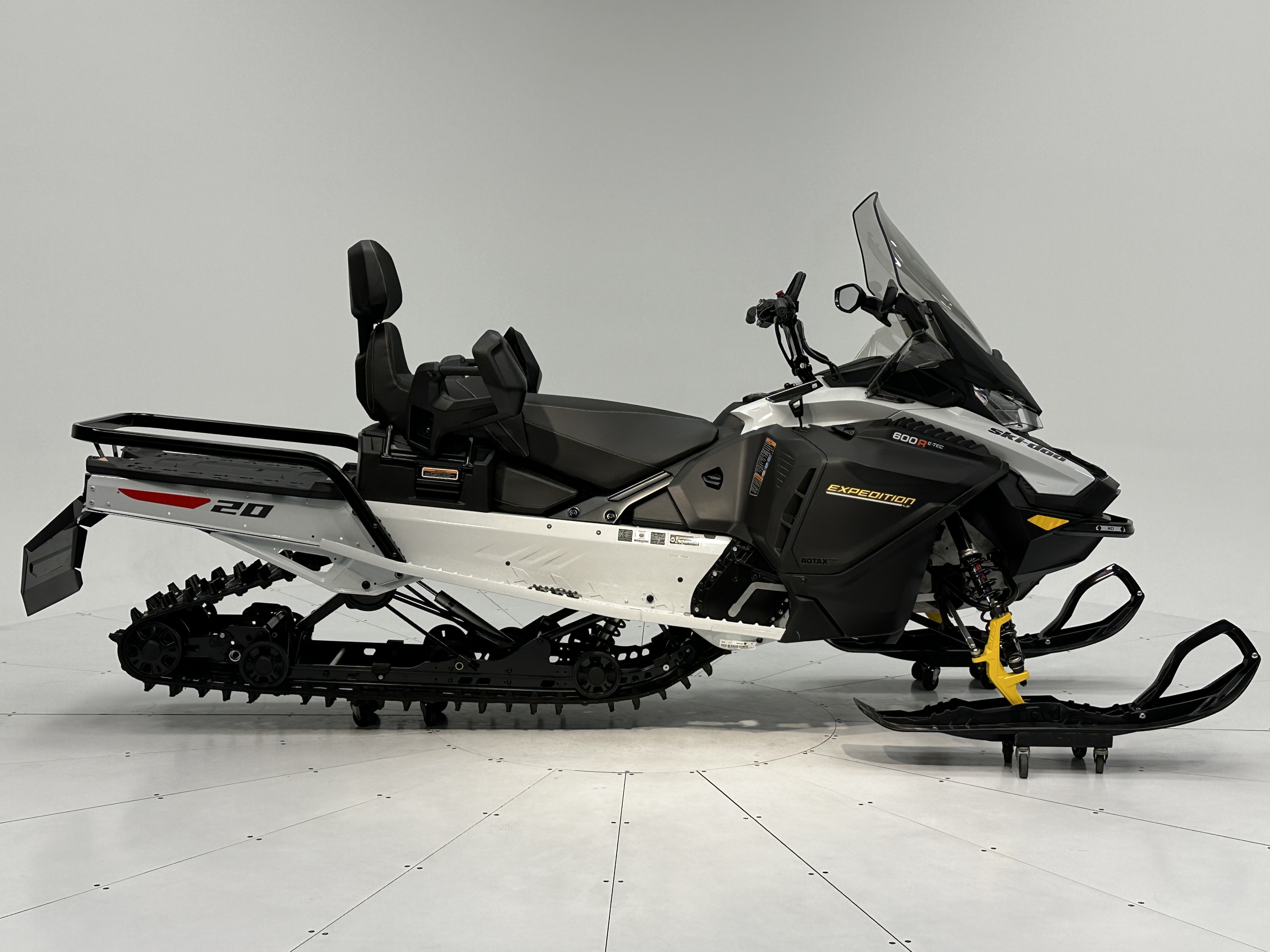 2025 Ski-Doo EXPEDITION LE 20" 600R E-TEC Silent Cobra 1.5" E.S.