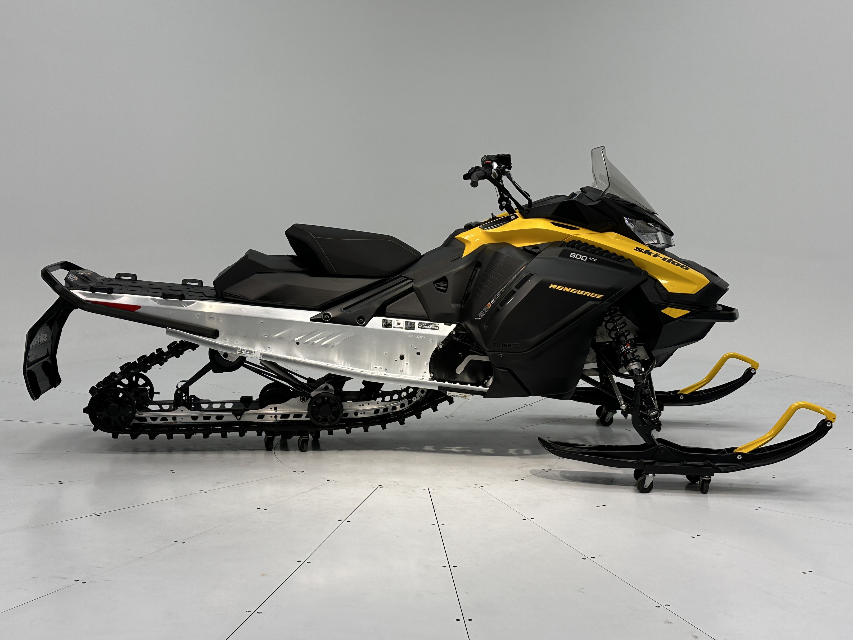 2025 Ski-Doo RENEGADE SPORT 600 ACE RipSaw 1.25" E.S.
