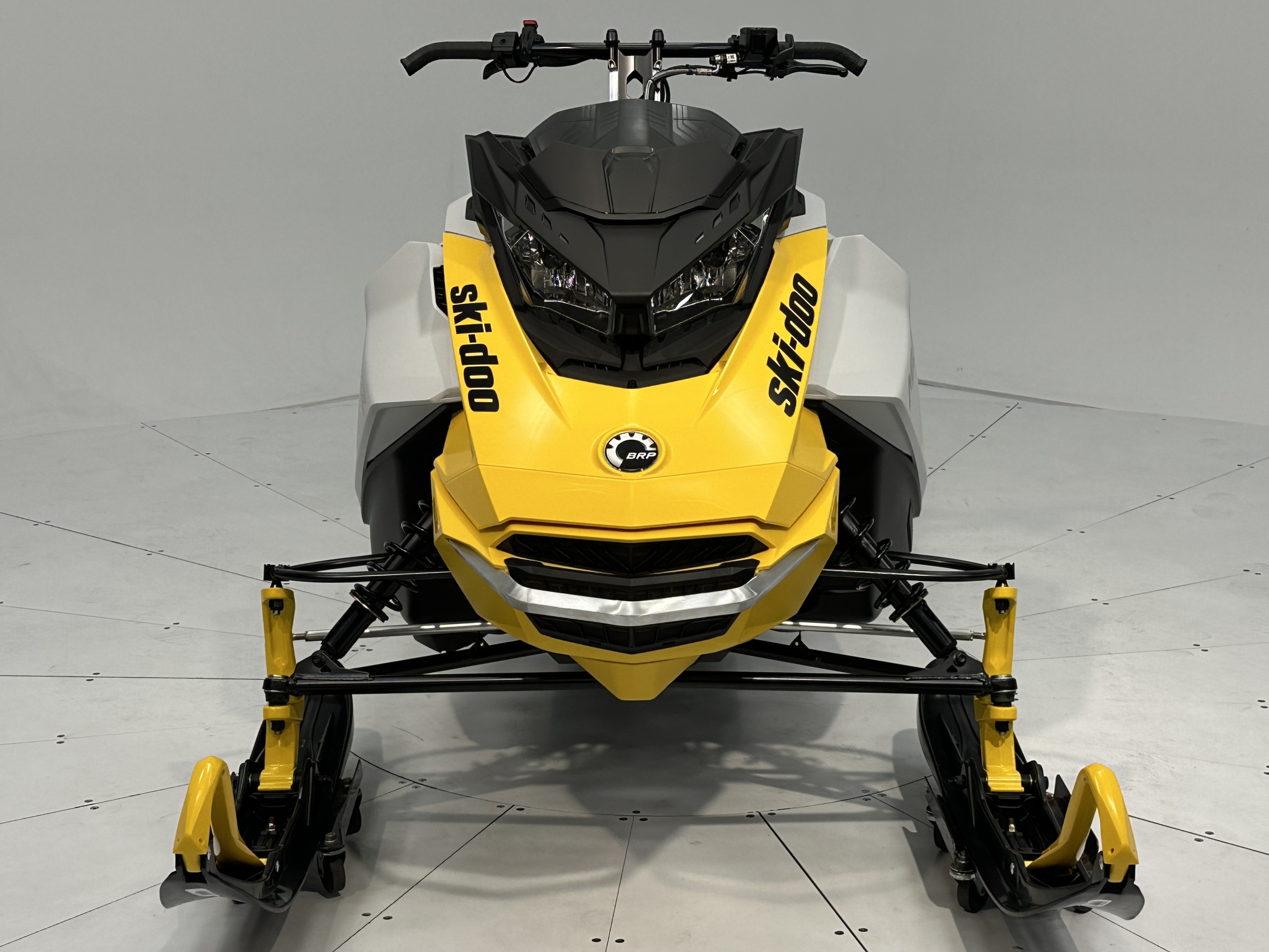 2025 Ski-Doo MXZ NEO 600 EFI (40) Cobra 1.0" E.S. - Photo 4