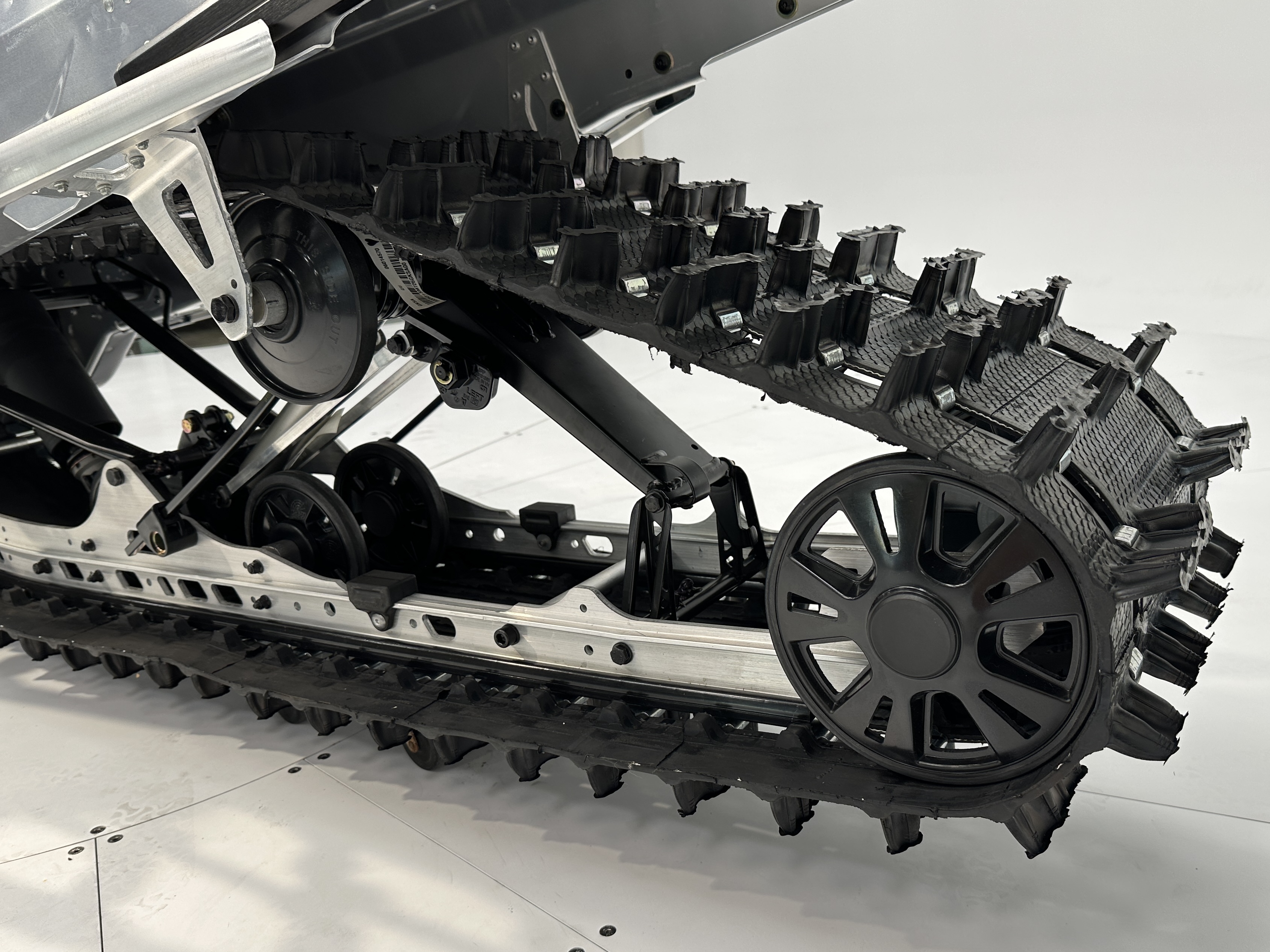 2025 Ski-Doo TUNDRA SPORT 600 EFI Cobra 1.6" E.S. - Photo 10