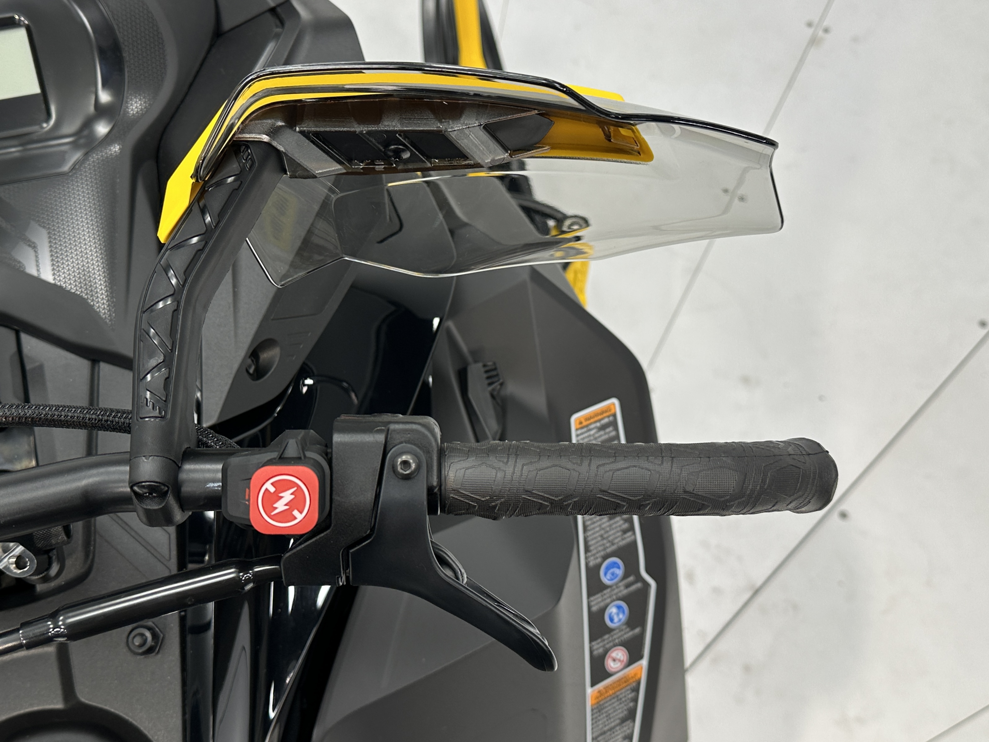 2025 Ski-Doo MXZ NEO+ 600 EFI (55) RipSaw 1.25" E.S. - Photo 8