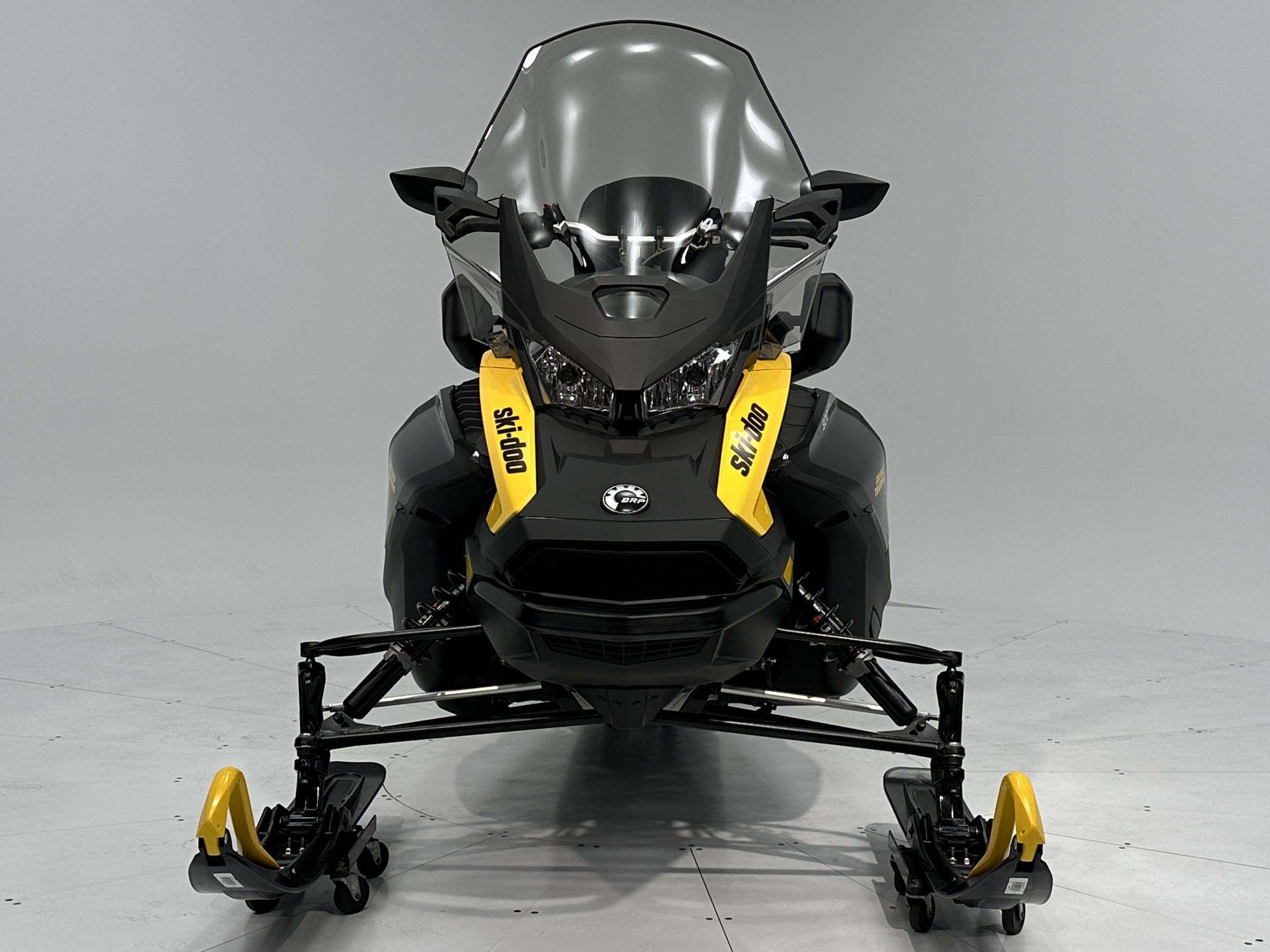 2025 Ski-Doo GRAND TOURING SPORT 900 ACE Silent Track II 1.25" E.S. - Photo 4