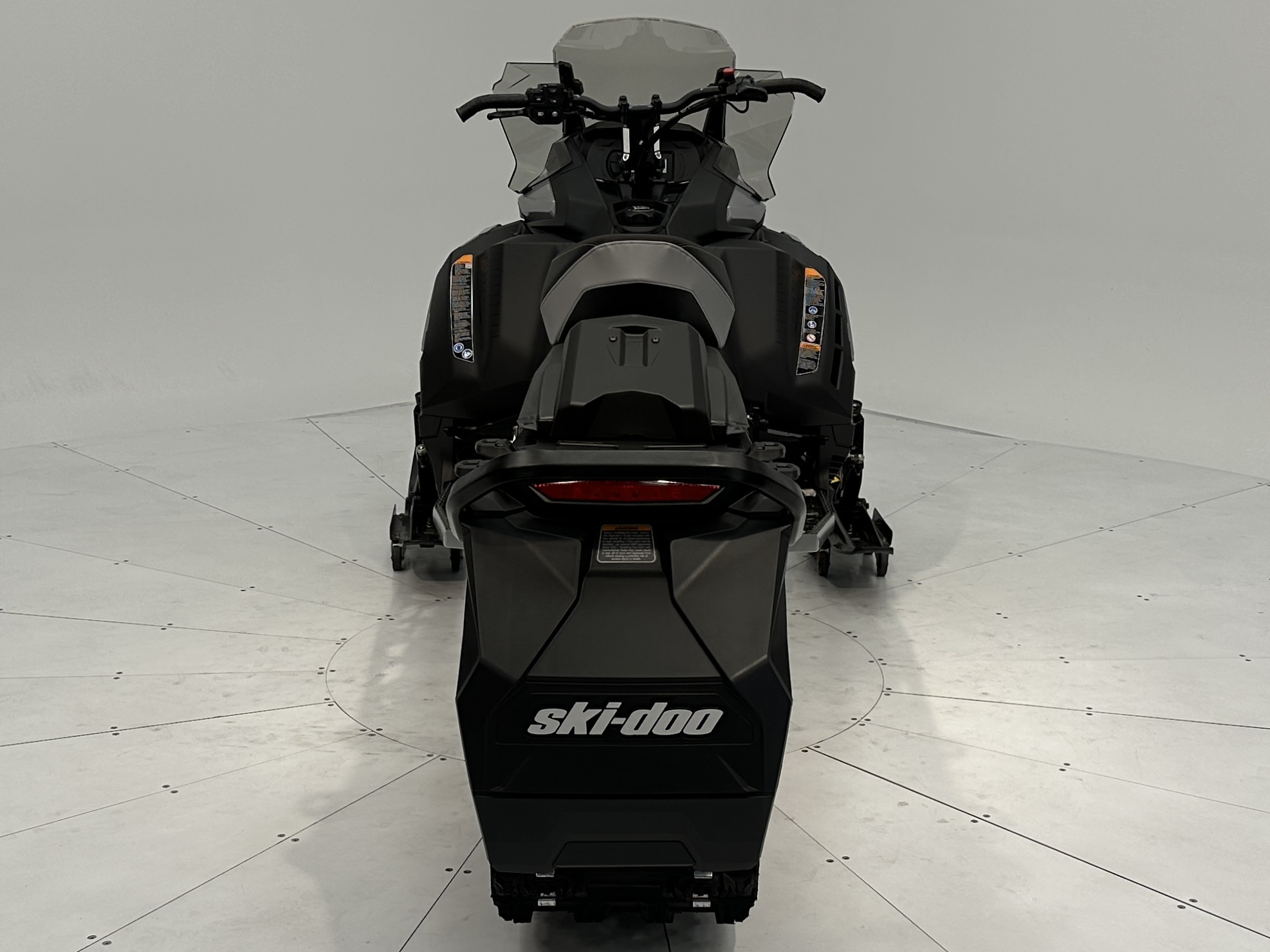 2025 Ski-Doo RENEGADE ADRENALINE 900 ACE Turbo R RipSaw 1.25" E.S. - Photo 2