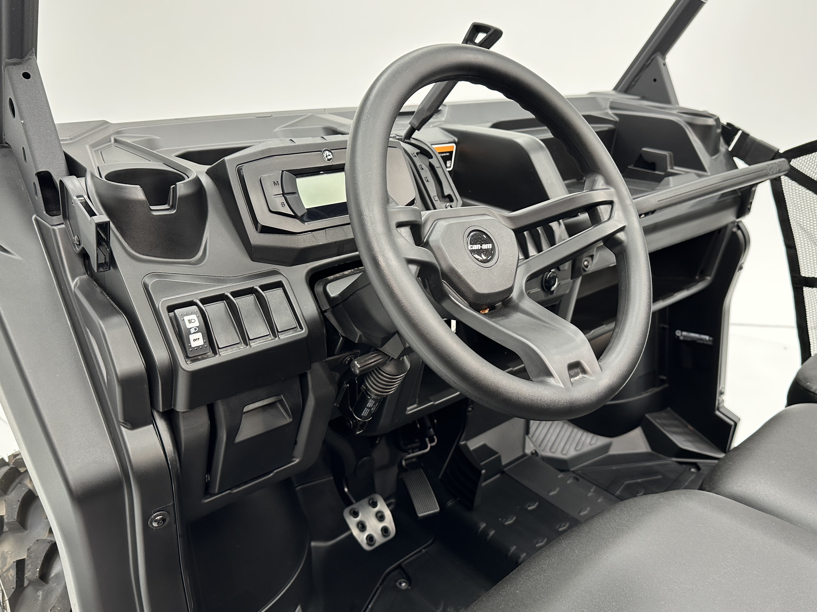2025 Can-Am Defender DPS HD10 - Photo 5