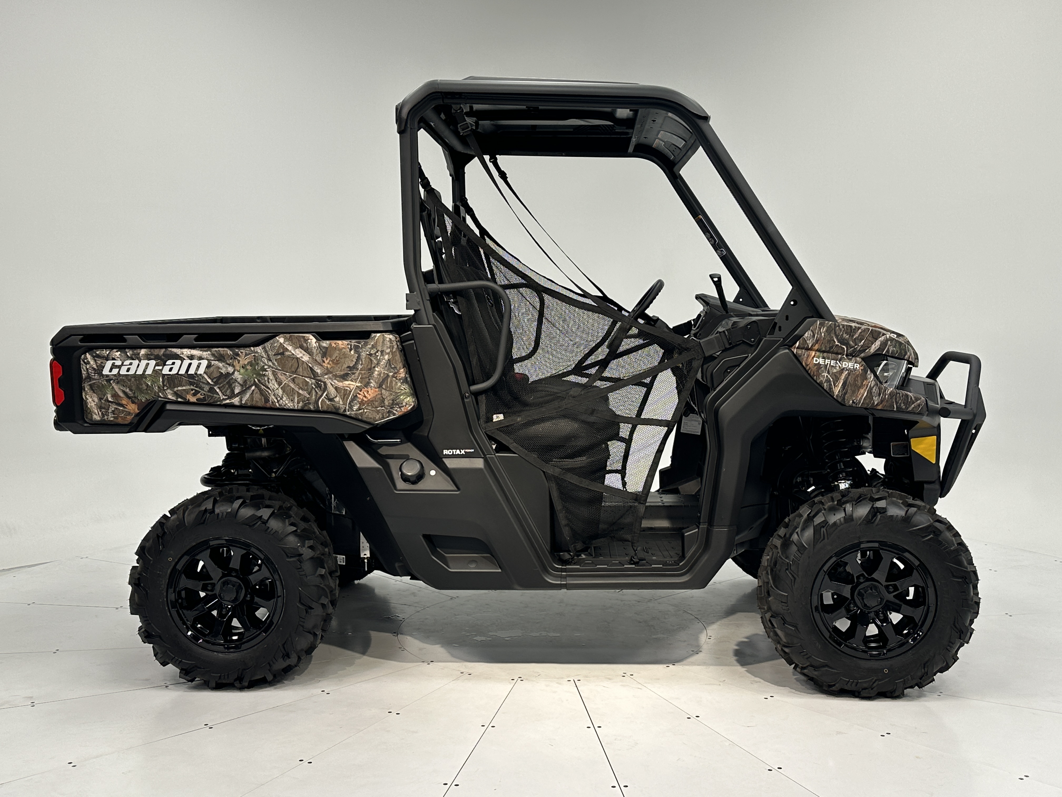 2025 Can-Am Defender XT HD10