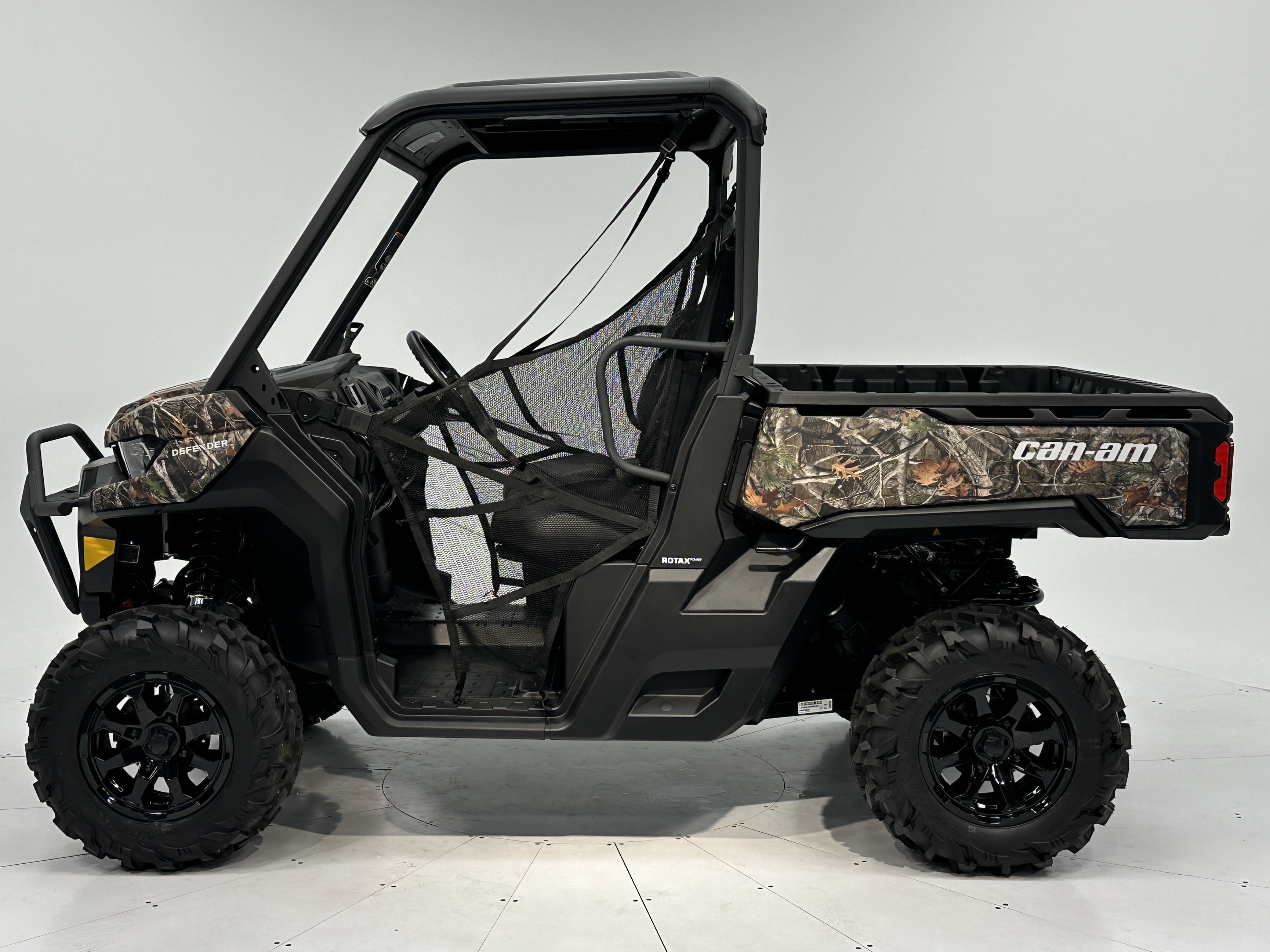 2025 Can-Am Defender XT HD10 - Photo 3