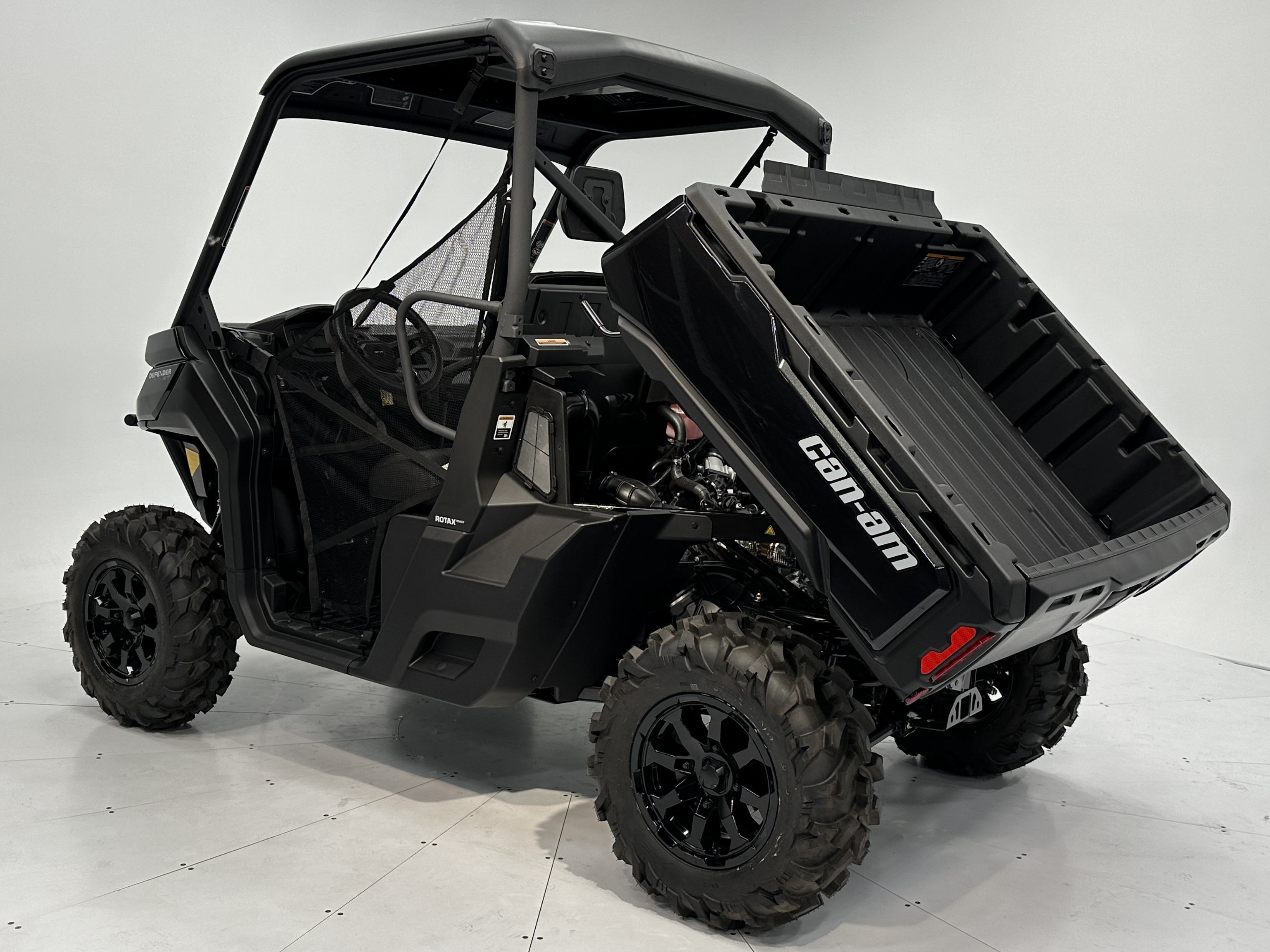 2025 Can-Am Defender XT HD10 Demonstrator - Photo 13
