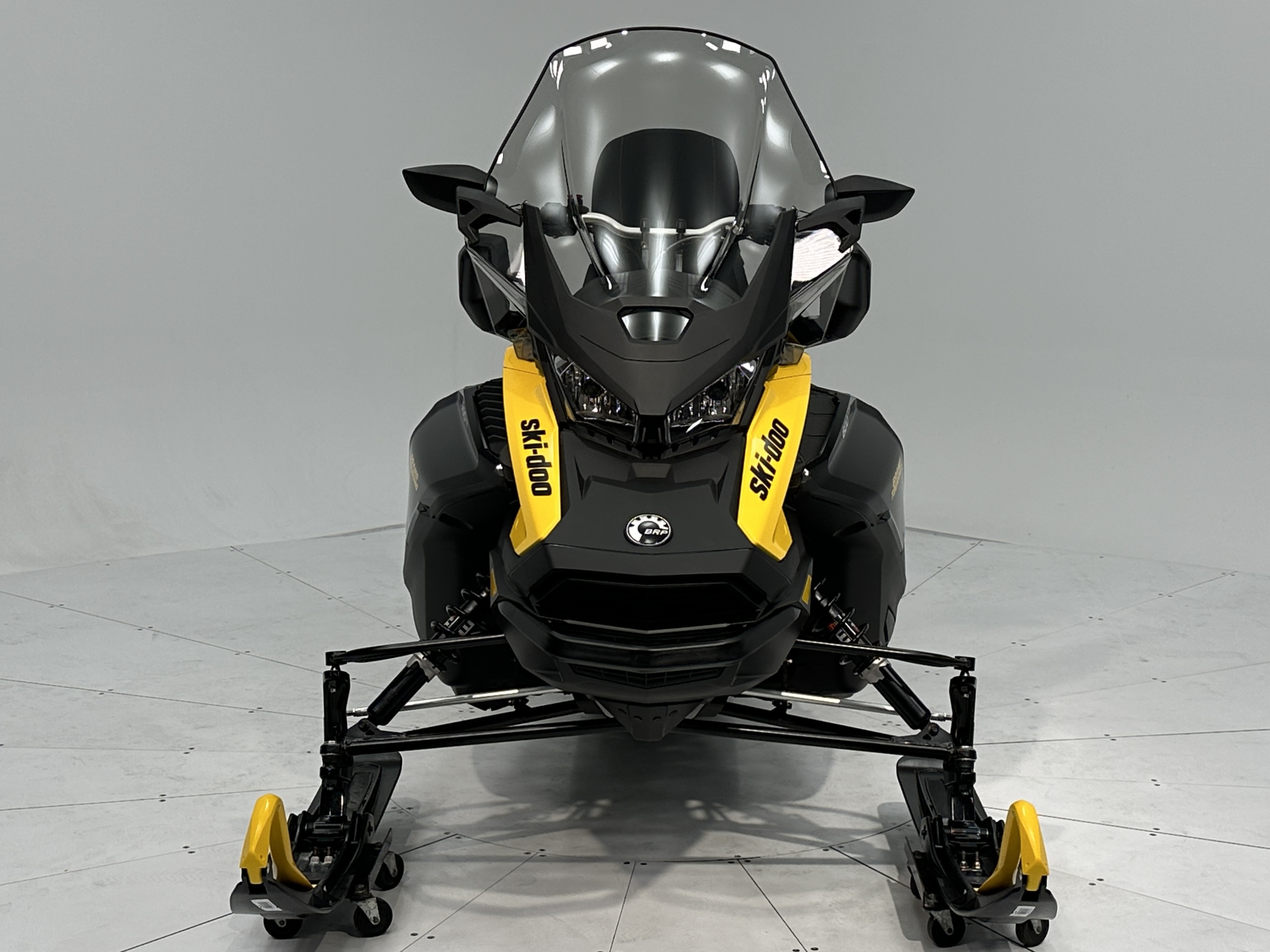 2025 Ski-Doo GRAND TOURING SPORT 600 ACE Silent Track II 1.25" E.S. - Photo 4