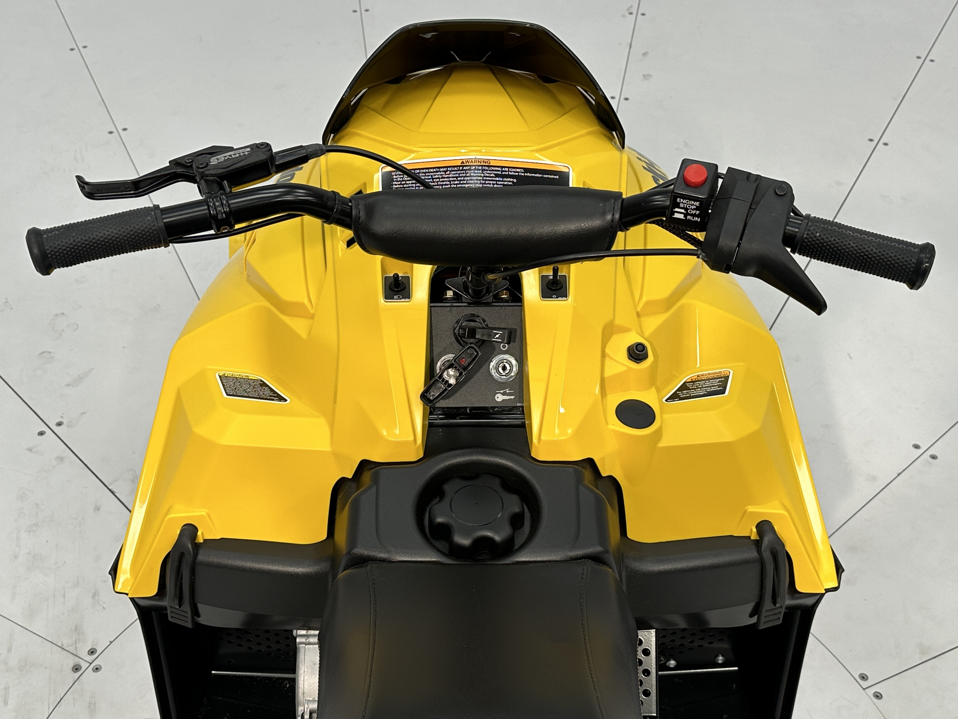 2025 Ski-Doo MXZ 200 - Photo 5