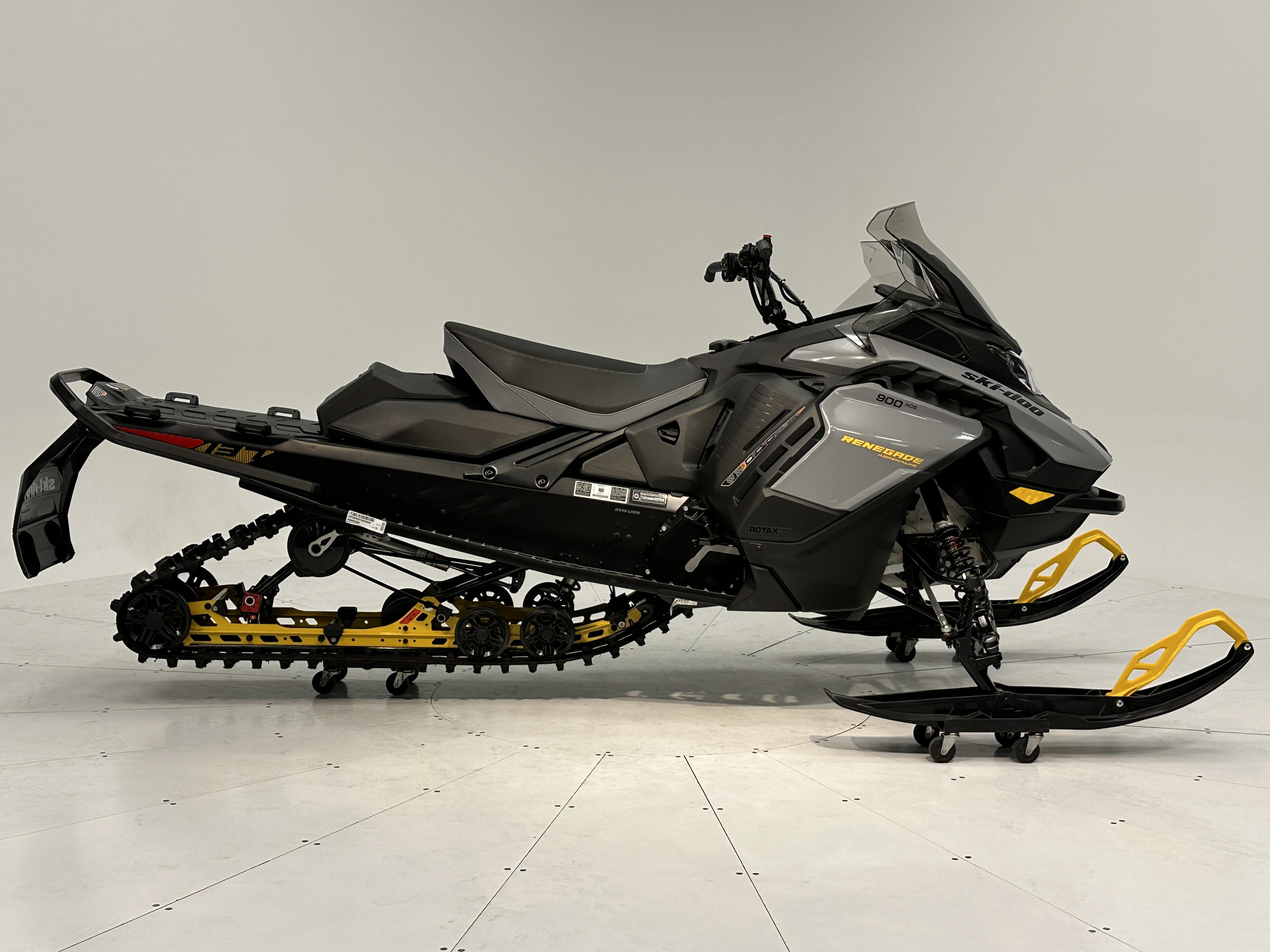 2025 Ski-Doo RENEGADE ADRENALINE 900 ACE RipSaw 1.25" E.S.
