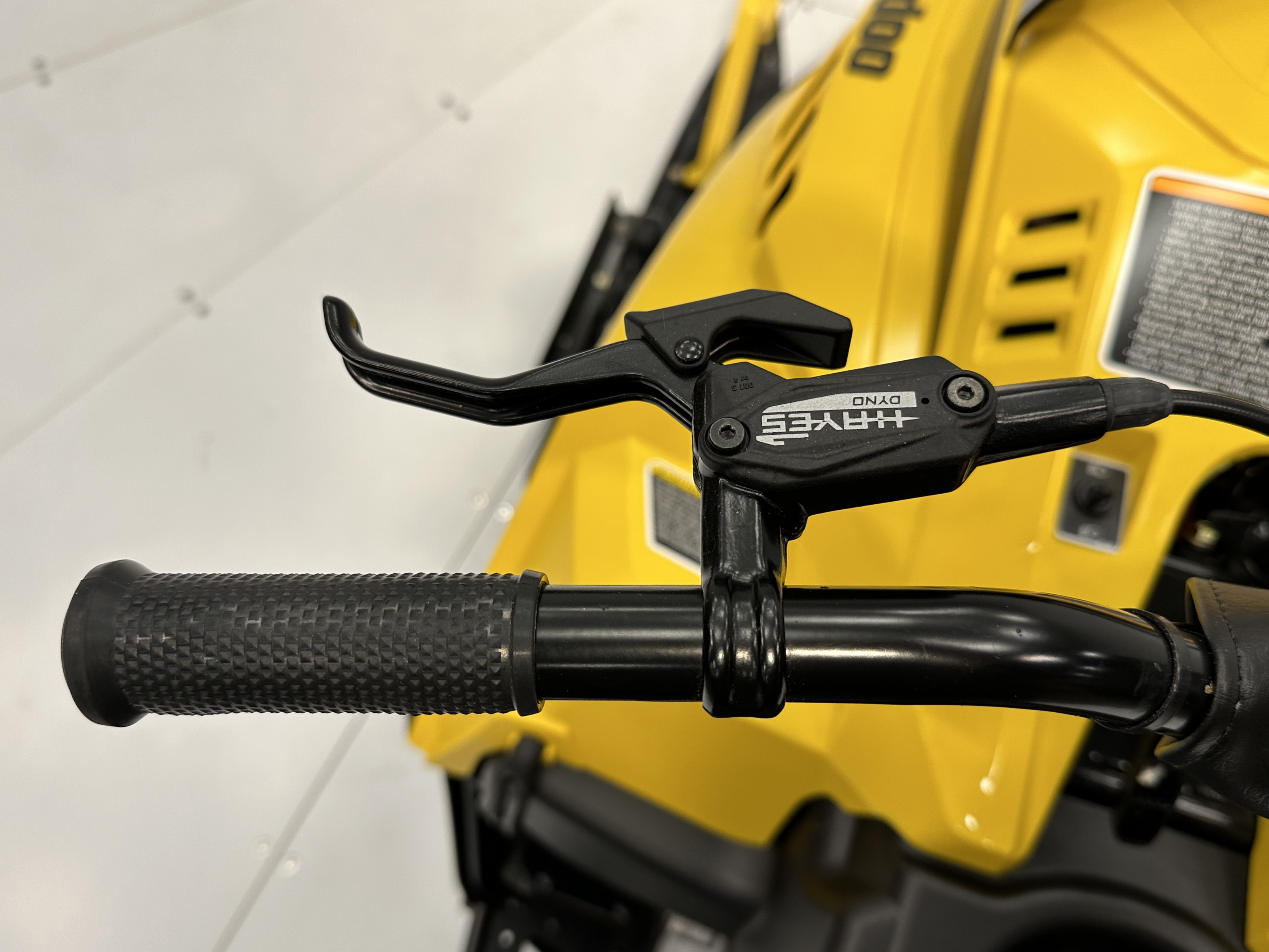 2025 Ski-Doo MXZ 200 - Photo 7