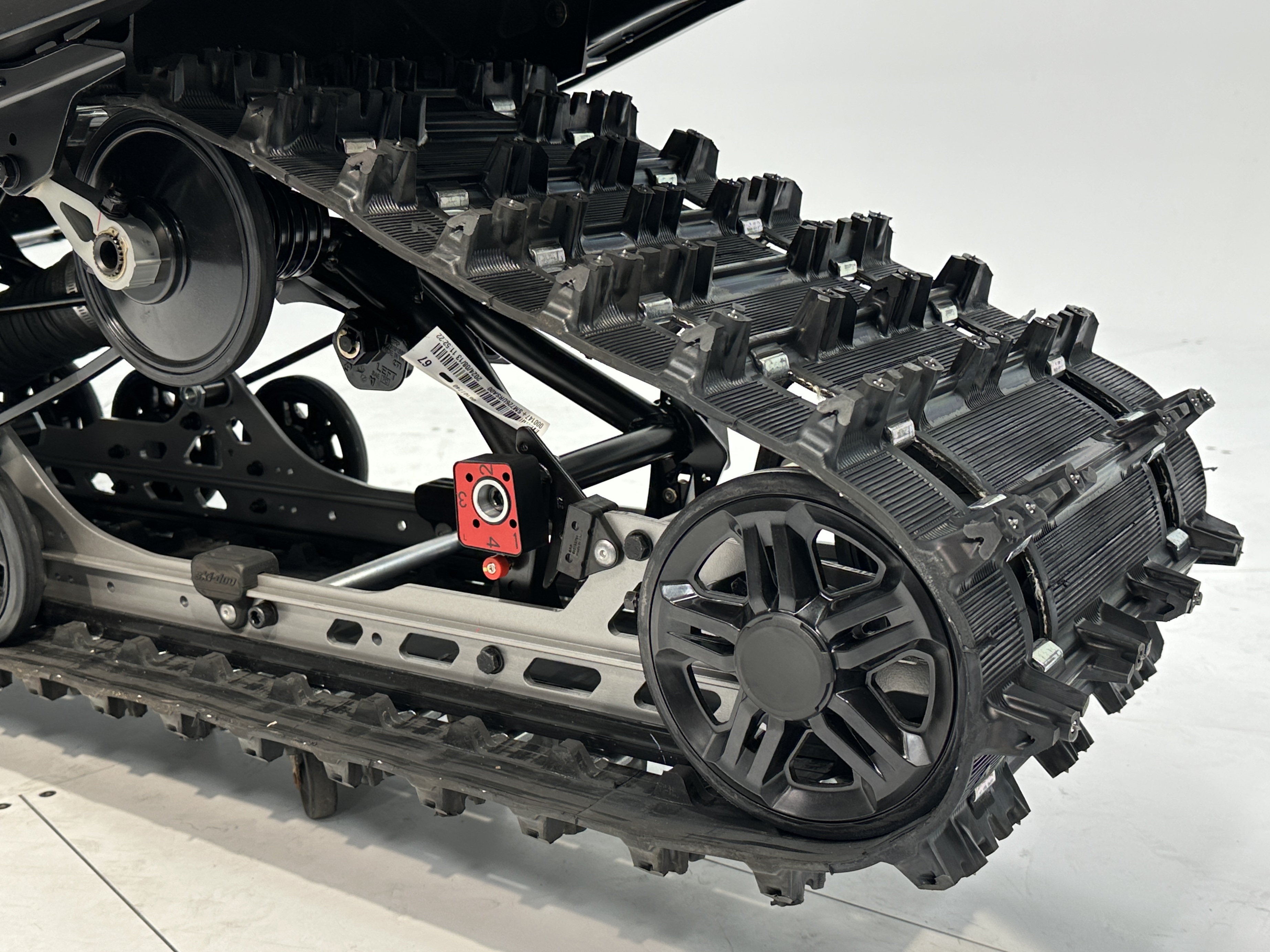 2025 Ski-Doo RENEGADE ADR w/ ENDURO Pkg 850 E-TEC Ice Ripper XT 1.25" E.S.  w/ 10.25" Touchscreen - Photo 10