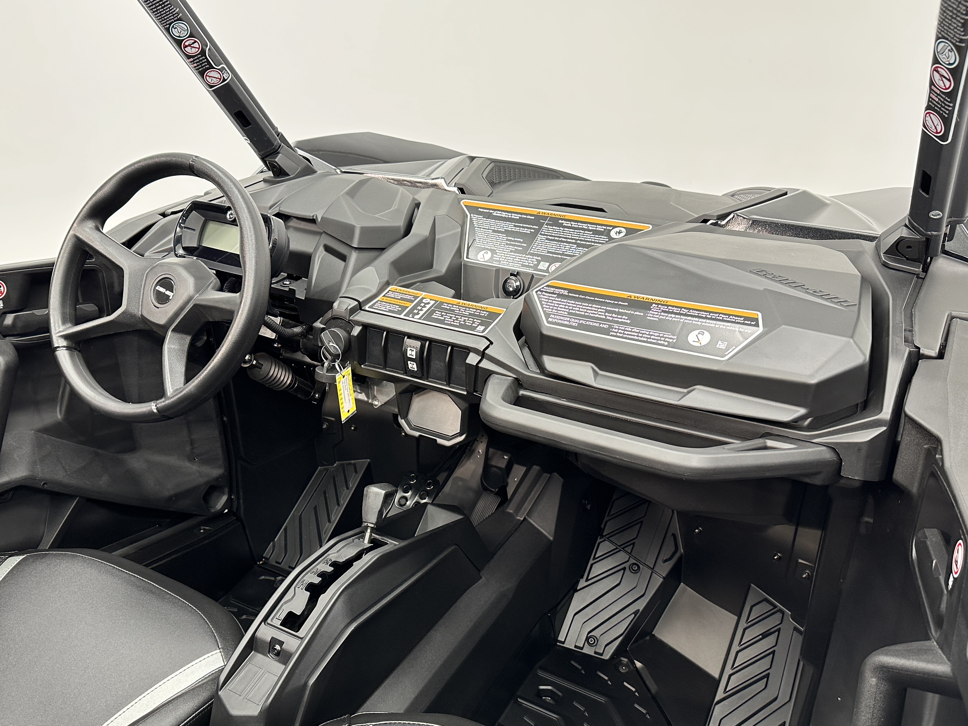 2025 Can-Am Maverick Sport MAX DPS 1000R Demonstrator - Photo 6