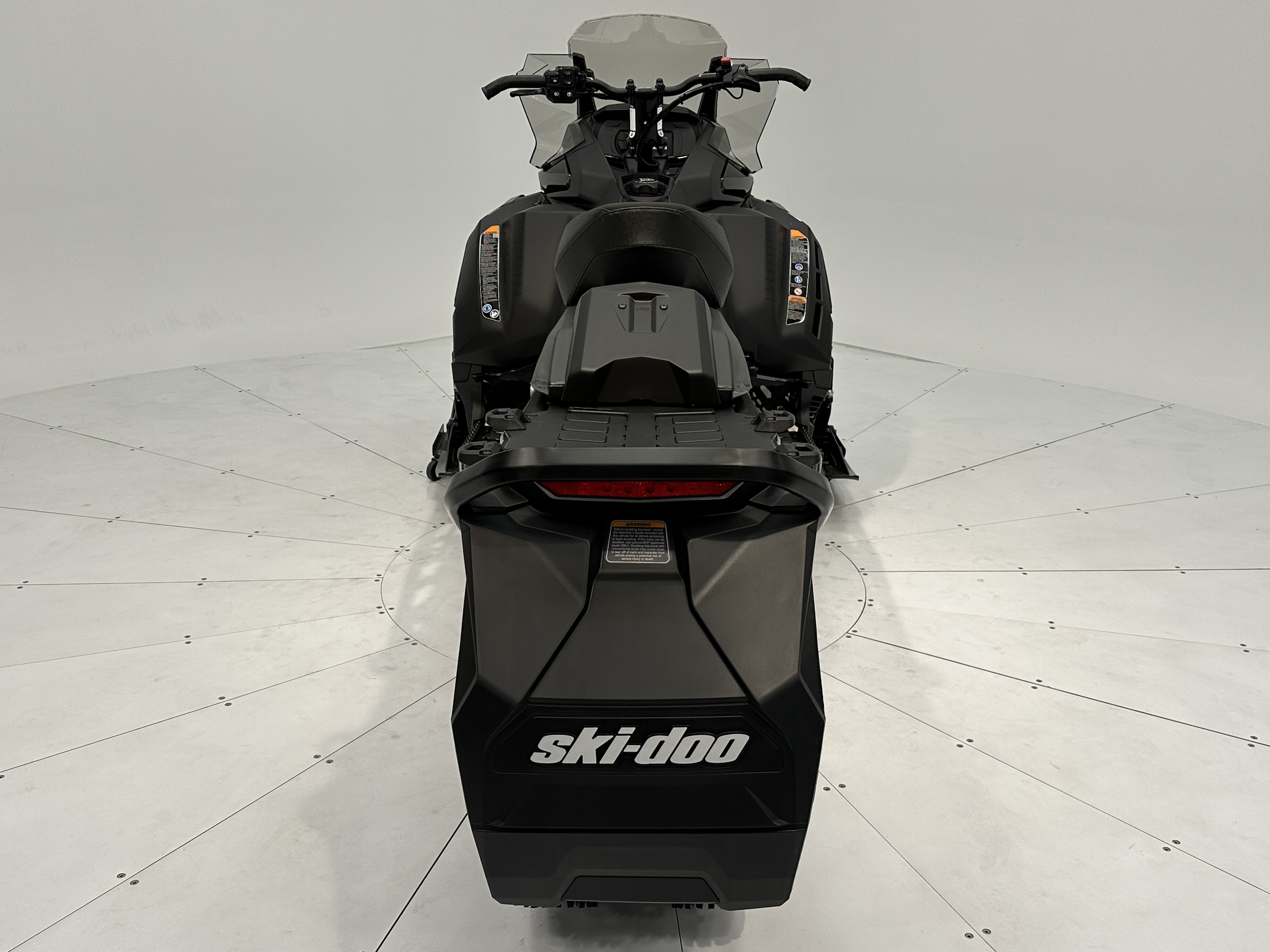 2025 Ski-Doo RENEGADE ADRENALINE 900 ACE Turbo R RipSaw 1.25" E.S. - Photo 2
