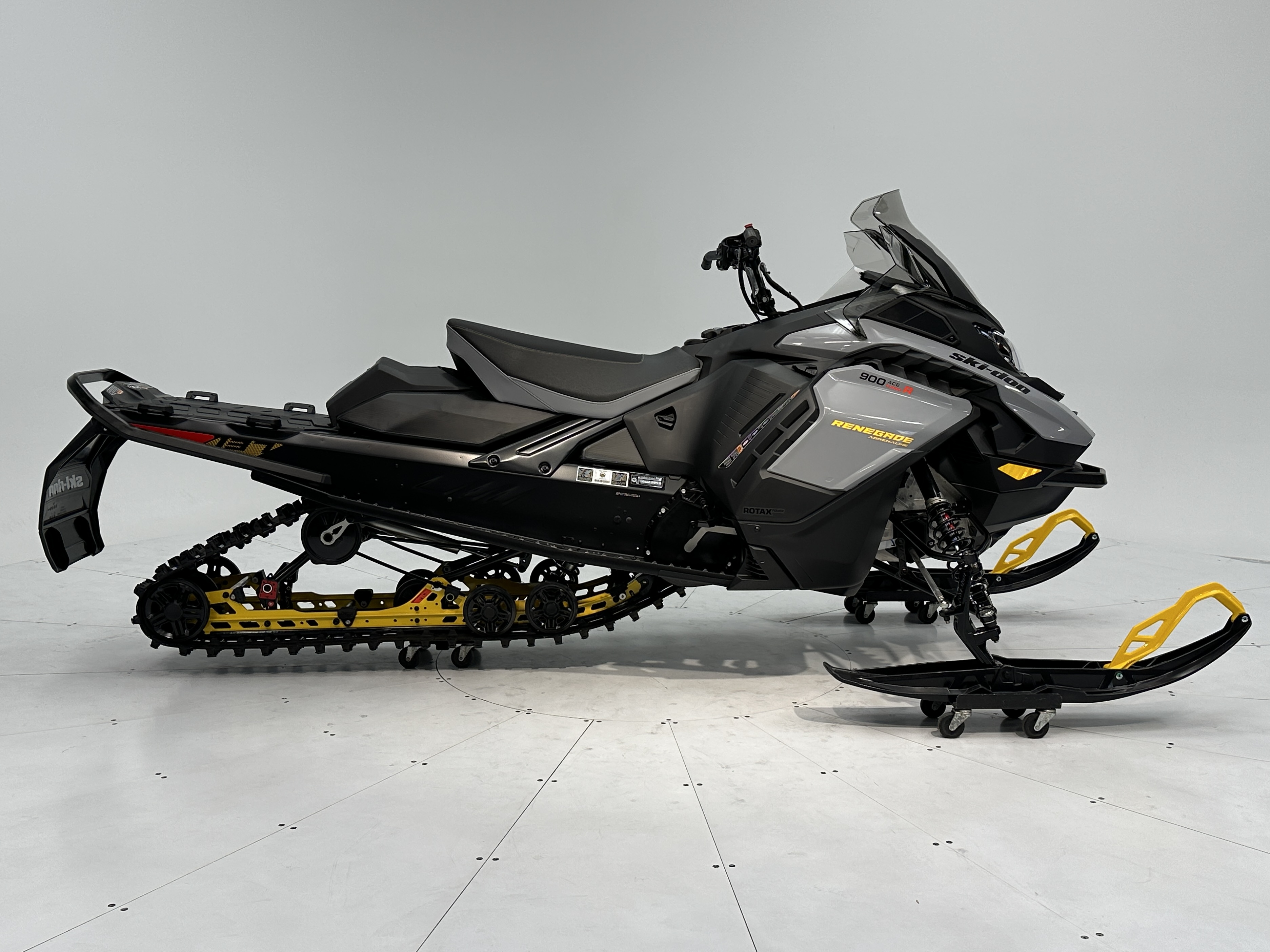 2025 Ski-Doo RENEGADE ADRENALINE 900 ACE Turbo R RipSaw 1.25" E.S.