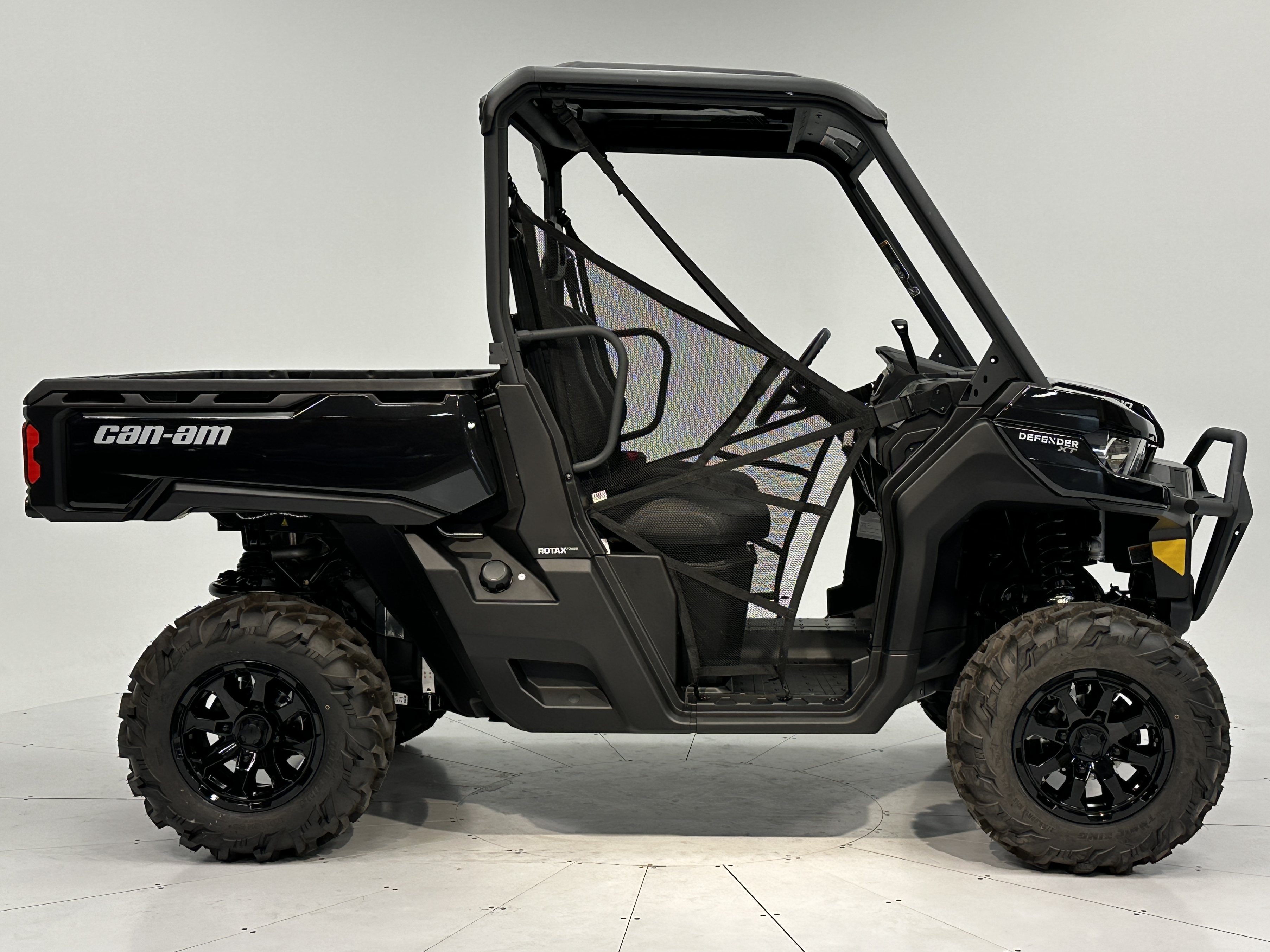 2025 Can-Am Defender XT HD10