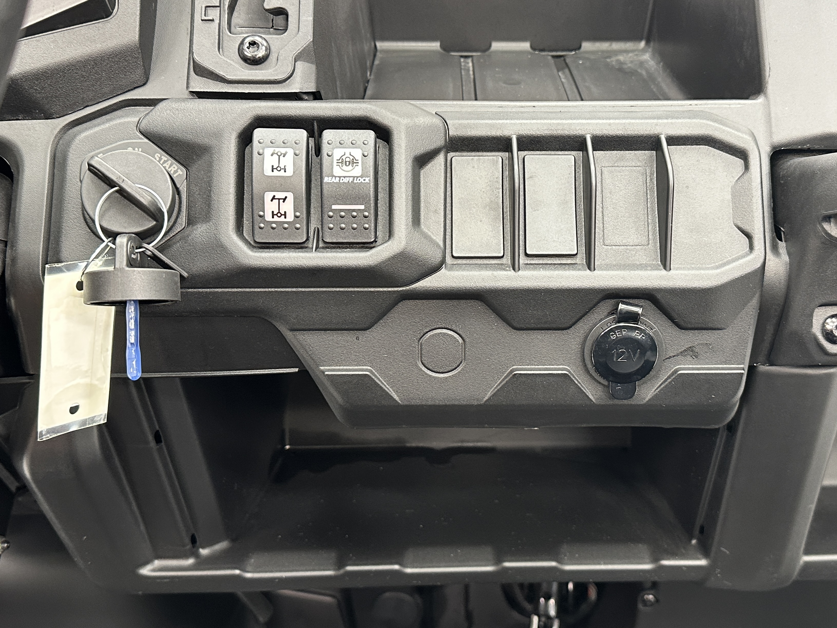 2025 Can-Am Defender MAX DPS HD10 - Photo 8