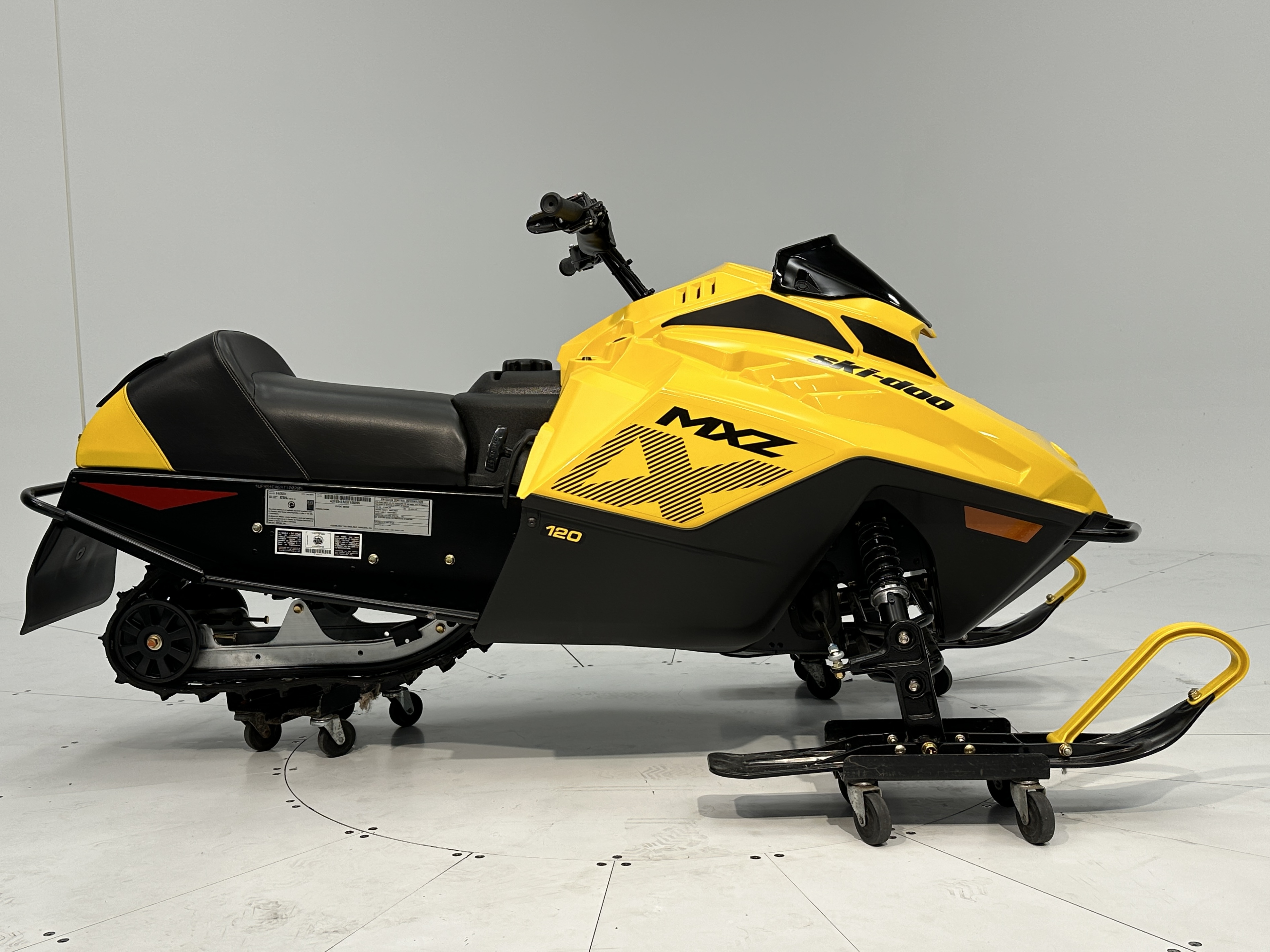 2025 Ski-Doo MXZ 120
