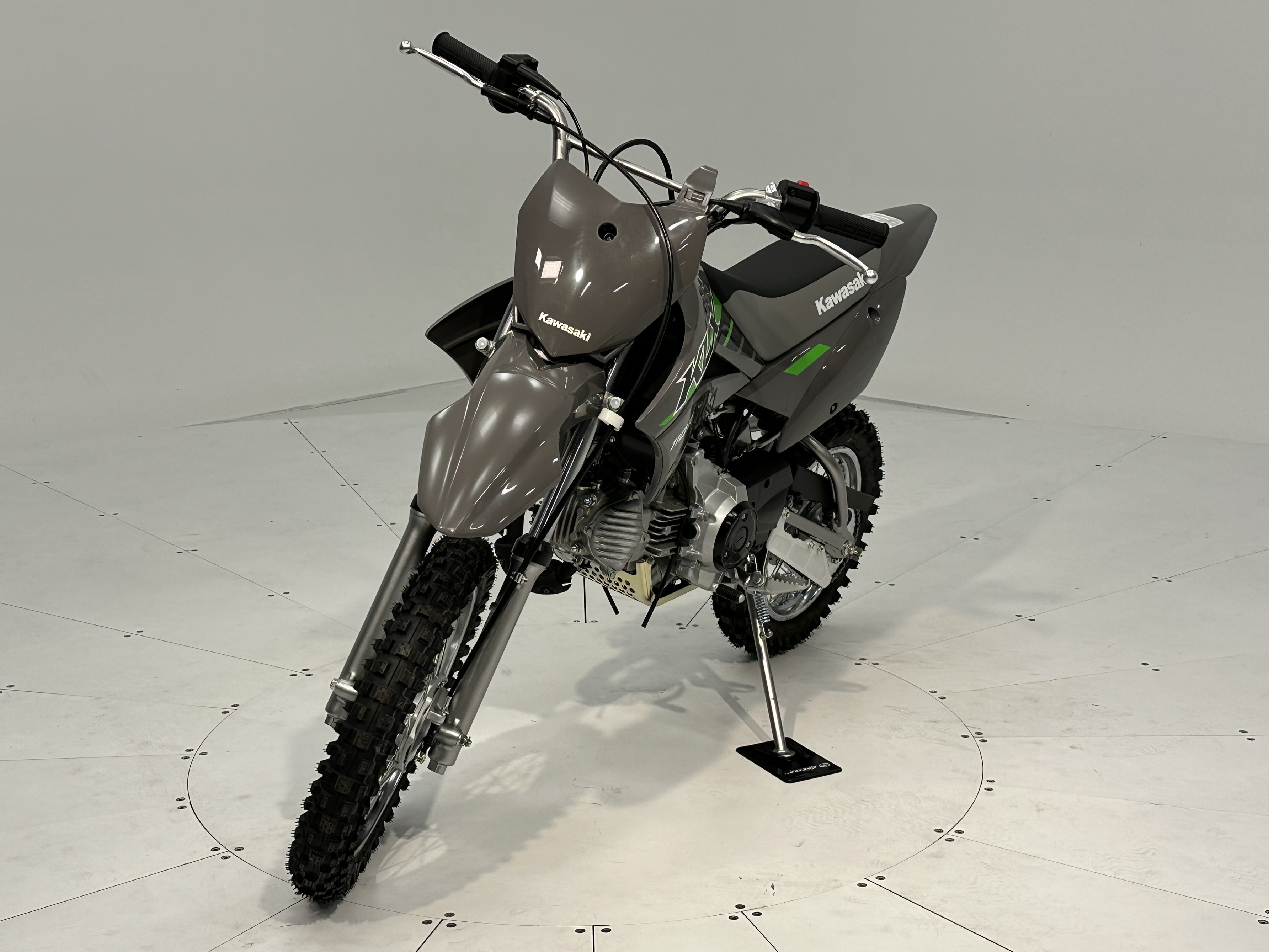 2025 Kawasaki KLX 110R L - Photo 4