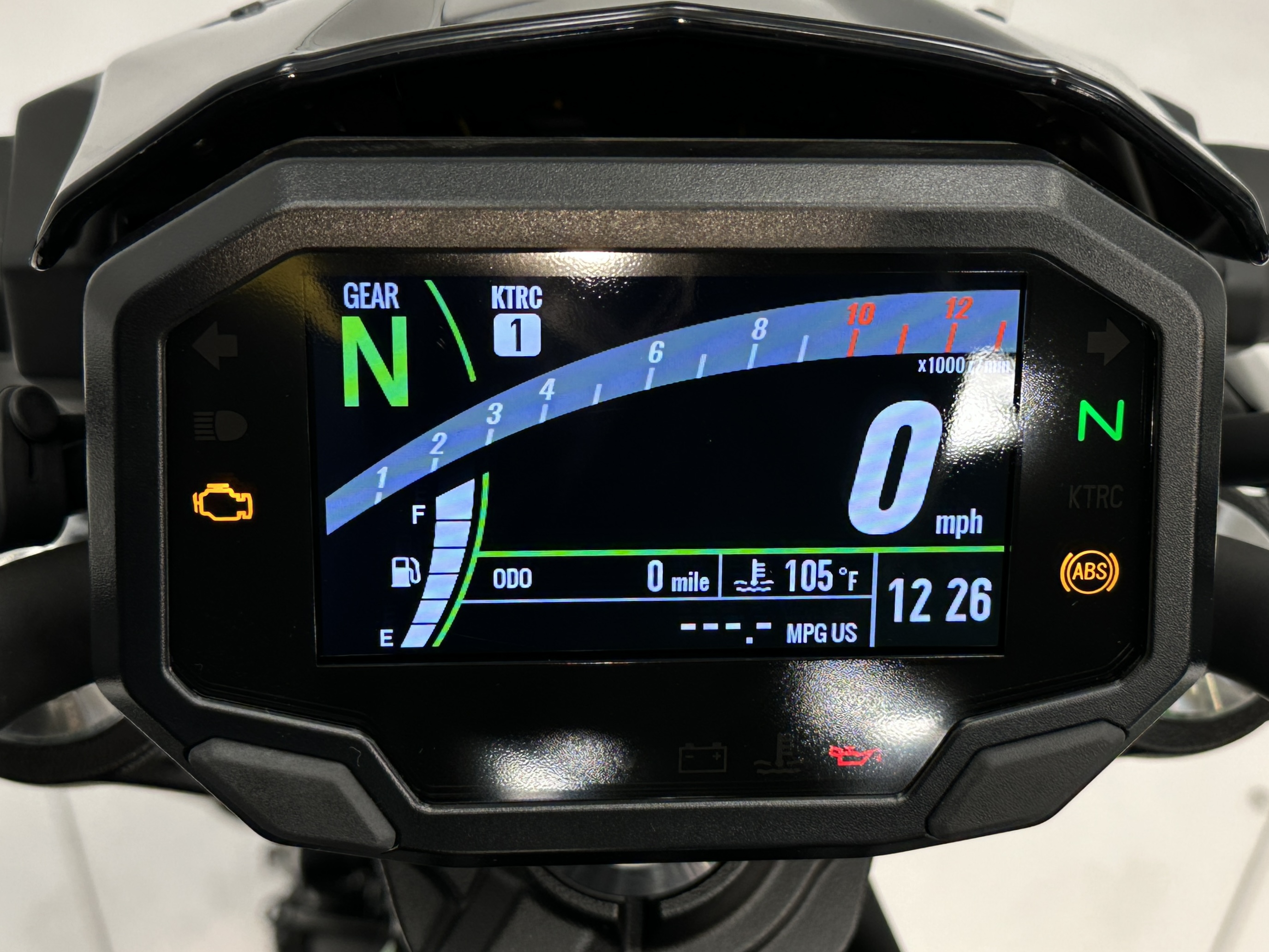 2025 Kawasaki Z650 ABS - Photo 6
