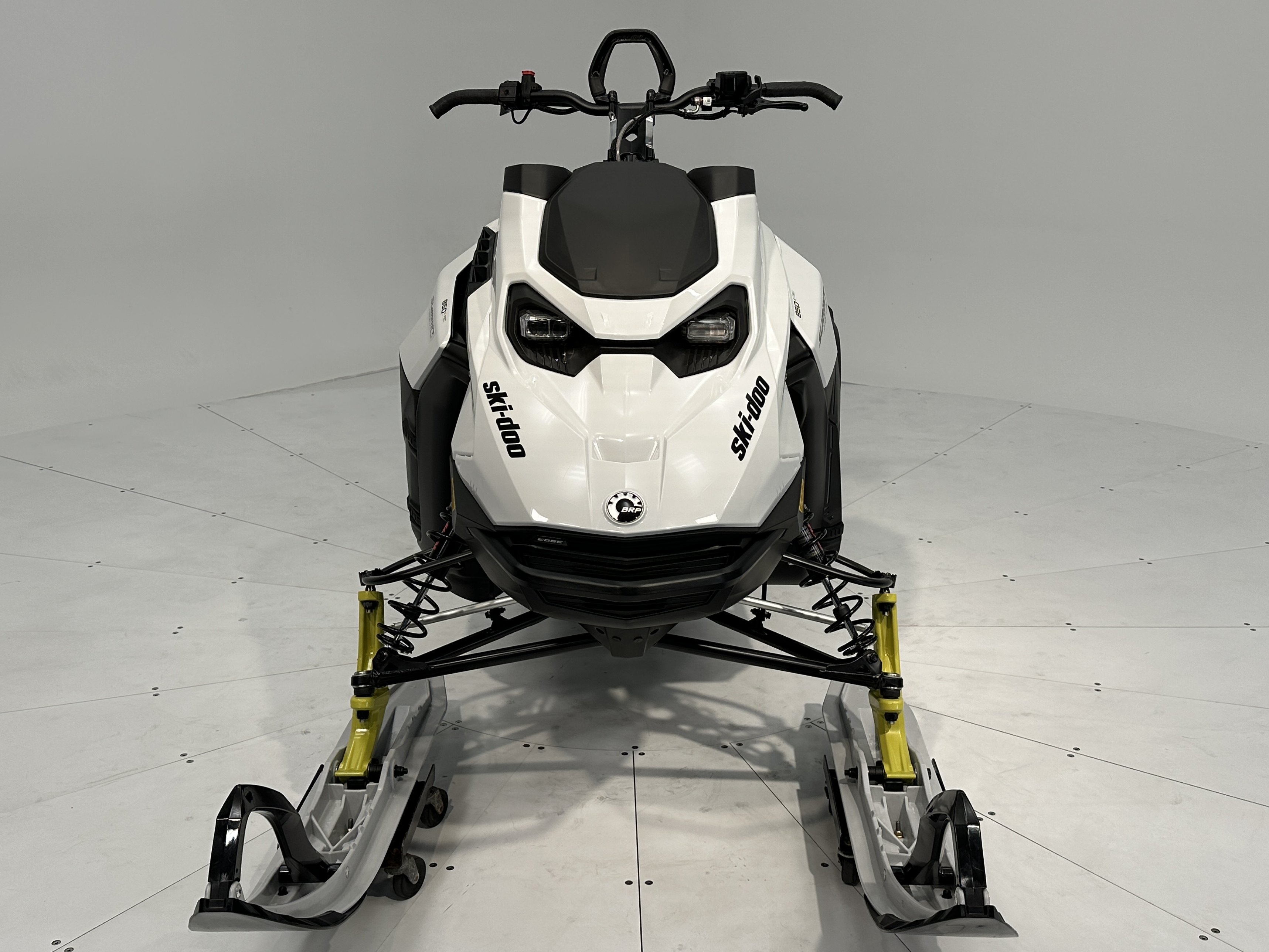 2025 Ski-Doo SUMMIT ADR w/ EDGE Pkg 154 850 E-TEC PowderMax X-Light FlexEdge 3.0" SHOT - Photo 4