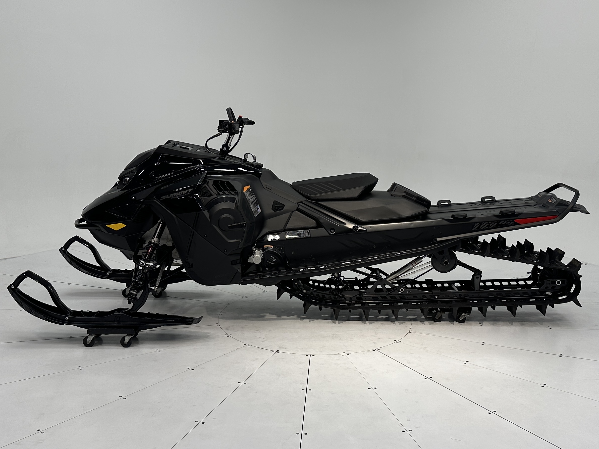 2025 Ski-Doo SUMMIT ADR w/ EDGE Pkg 165 850 E-TEC PowderMax X-Light FlexEdge 3.0" SHOT - Photo 3