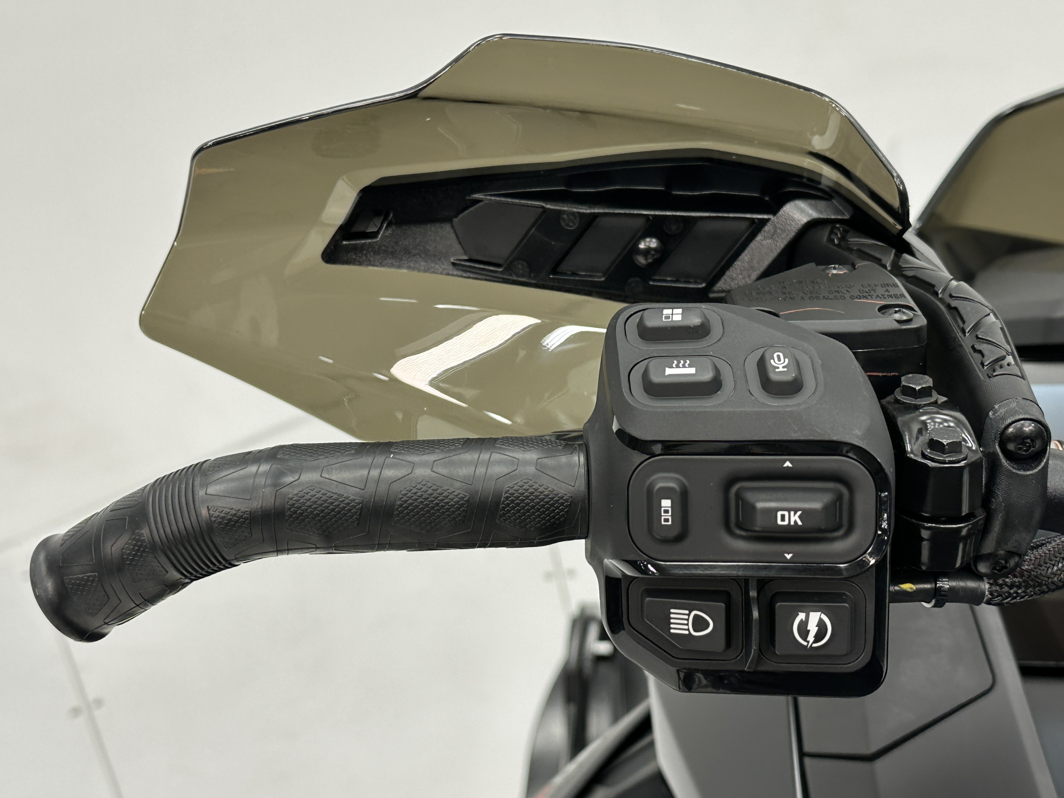 2025 Ski-Doo BACKCOUNTRY X-RS 146 (43") 850 E-TEC Turbo R Storm 150 1.5" SHOT  w/ 10.25" Touchscreen - Photo 7