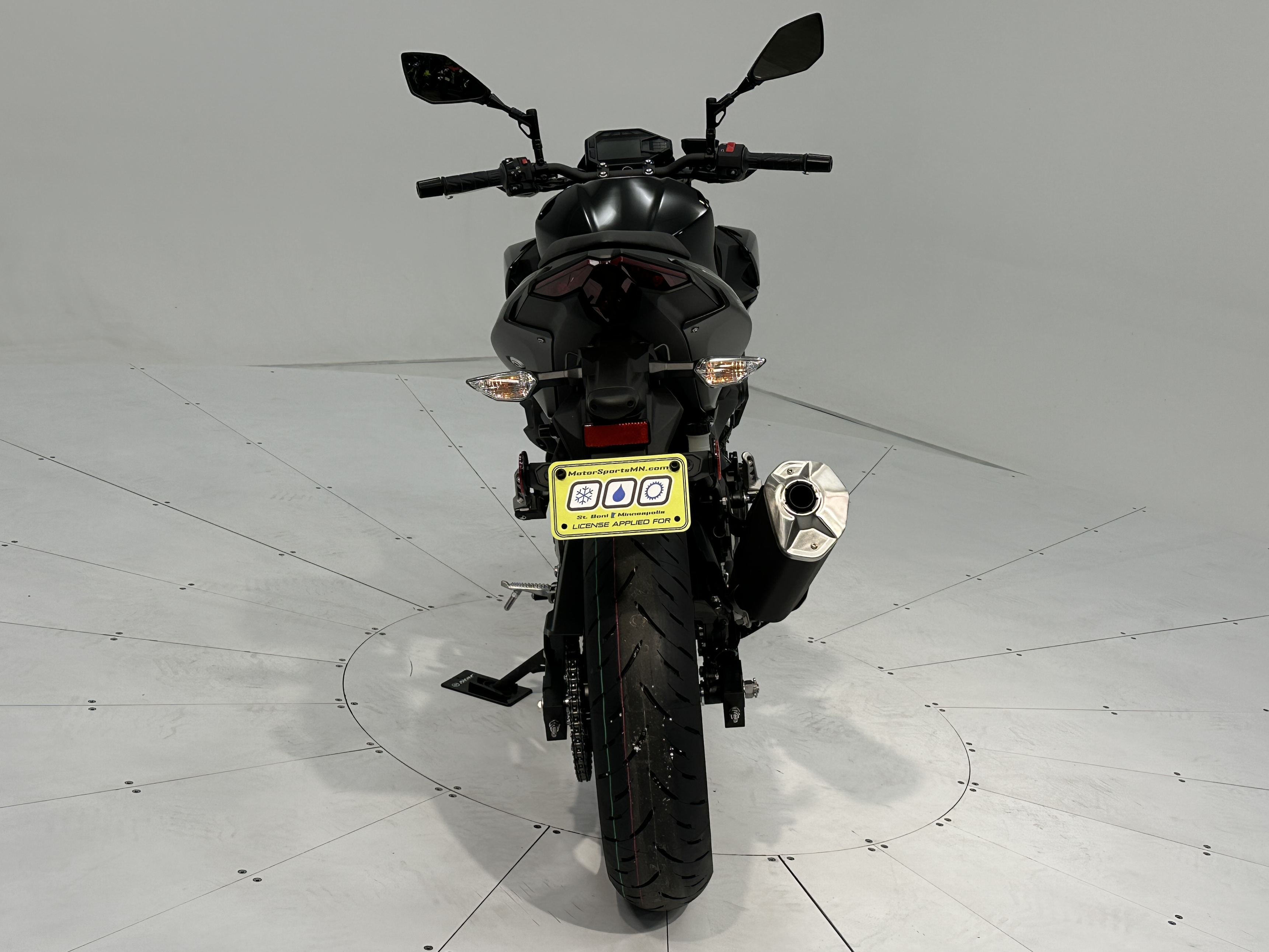 2025 Kawasaki Z500 ABS - Photo 2
