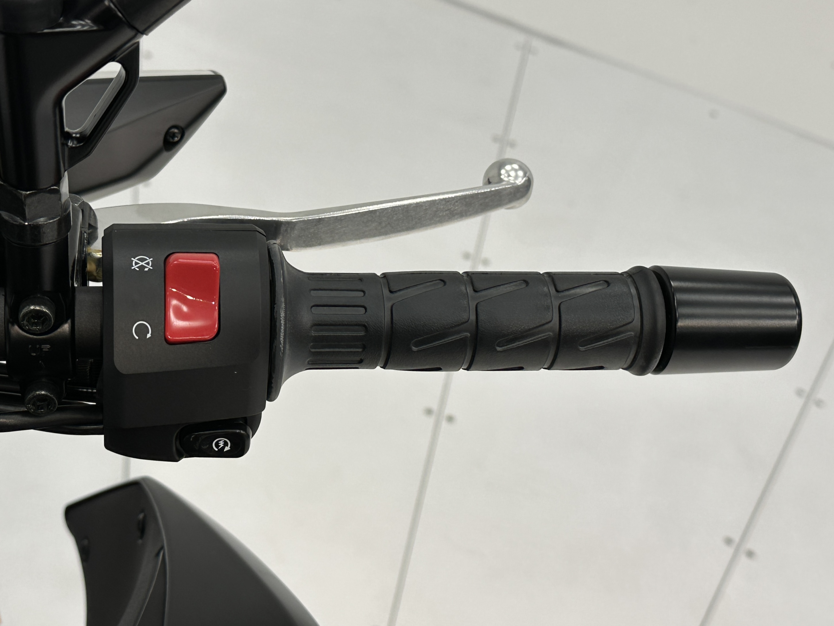 2025 Kawasaki Z500 ABS - Photo 7