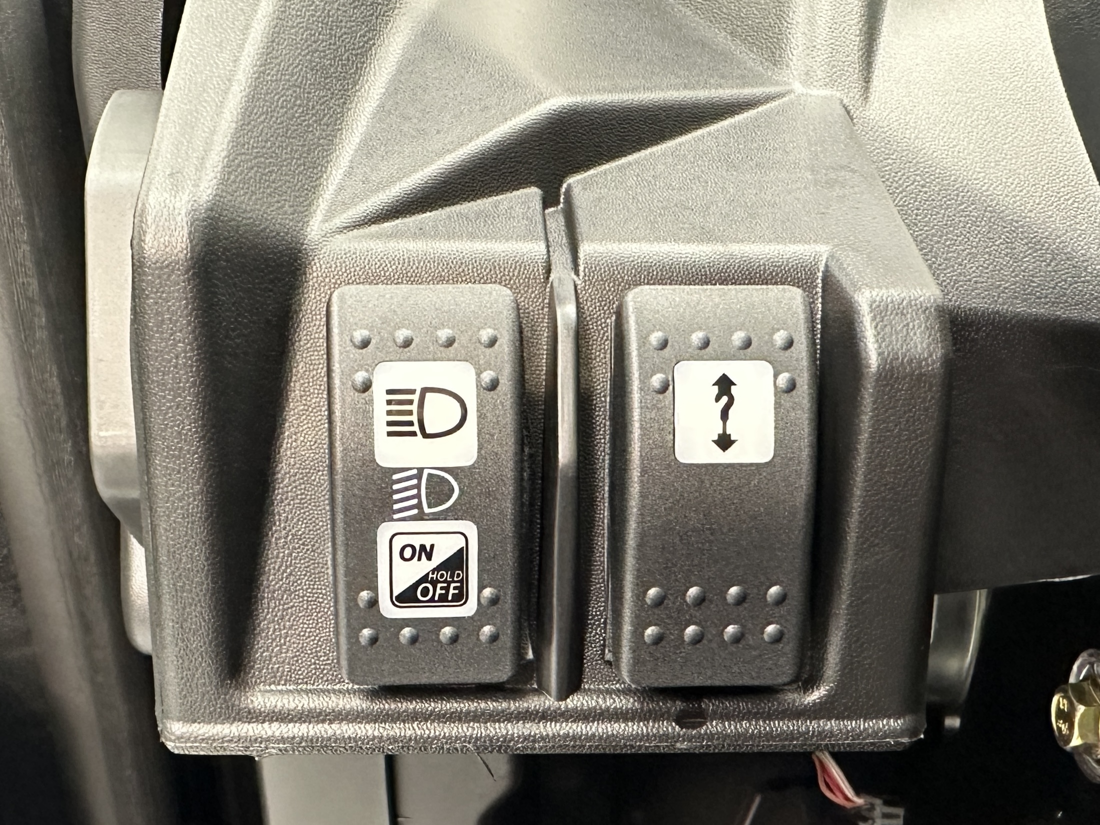 2025 Can-Am Commander XT 700 - Photo 9