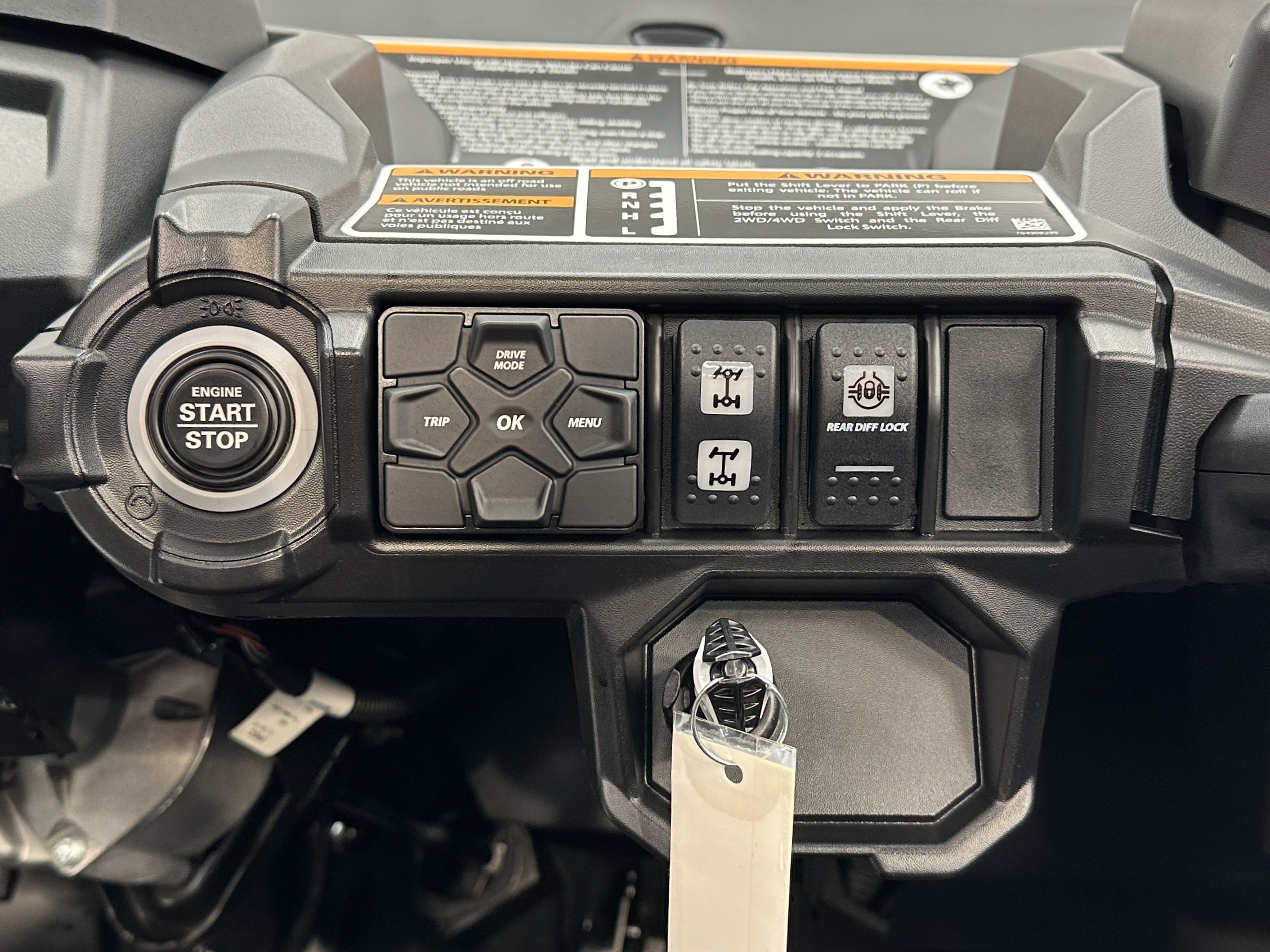 2025 Can-Am Commander XT 700 - Photo 8