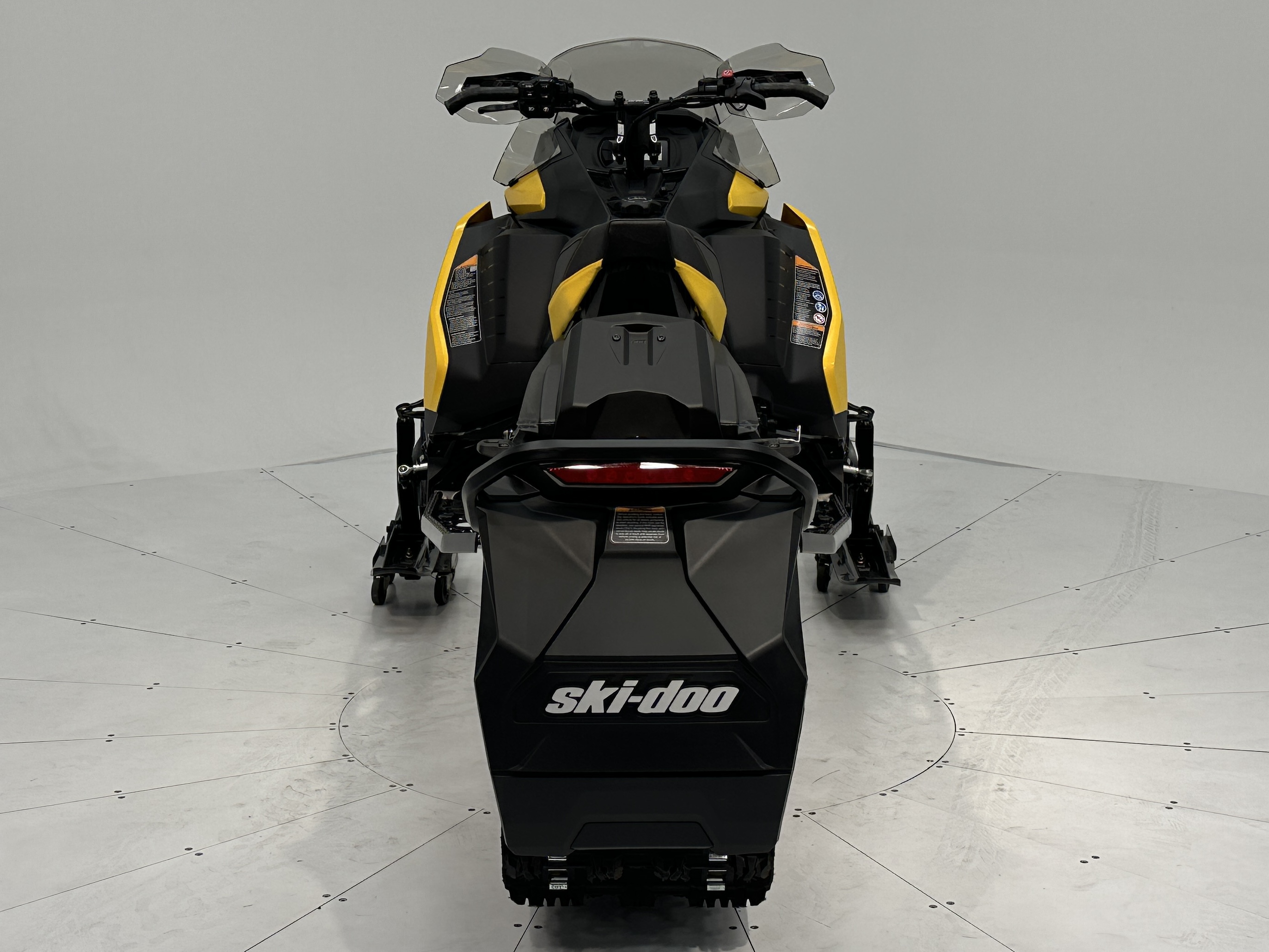 2025 Ski-Doo MXZ ADRENALINE 129 850 E-TEC RipSaw 1.25" E.S. - Photo 2