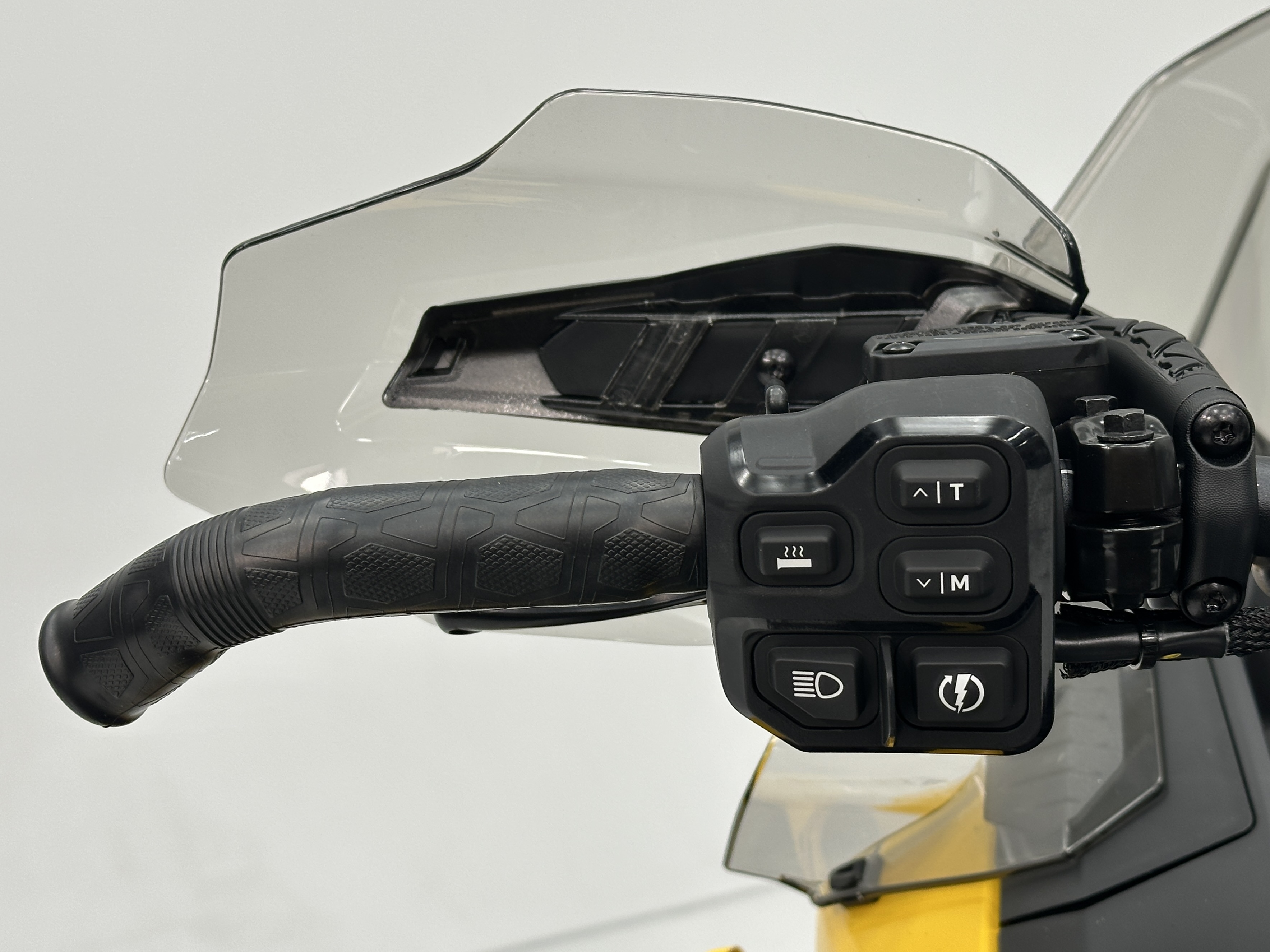 2025 Ski-Doo MXZ ADRENALINE 129 850 E-TEC RipSaw 1.25" E.S. - Photo 7