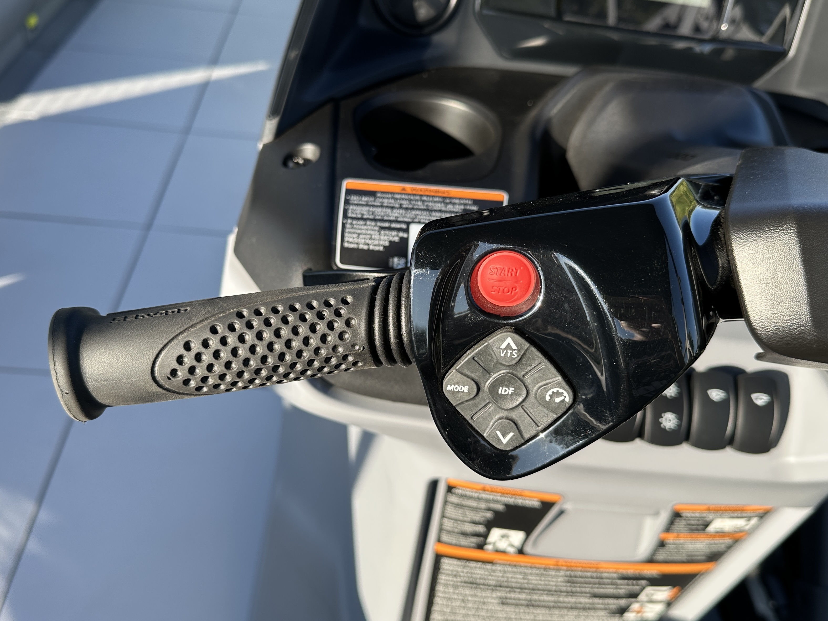 2025 Sea-Doo SWITCH CRUISE 21' 230hp - Photo 5