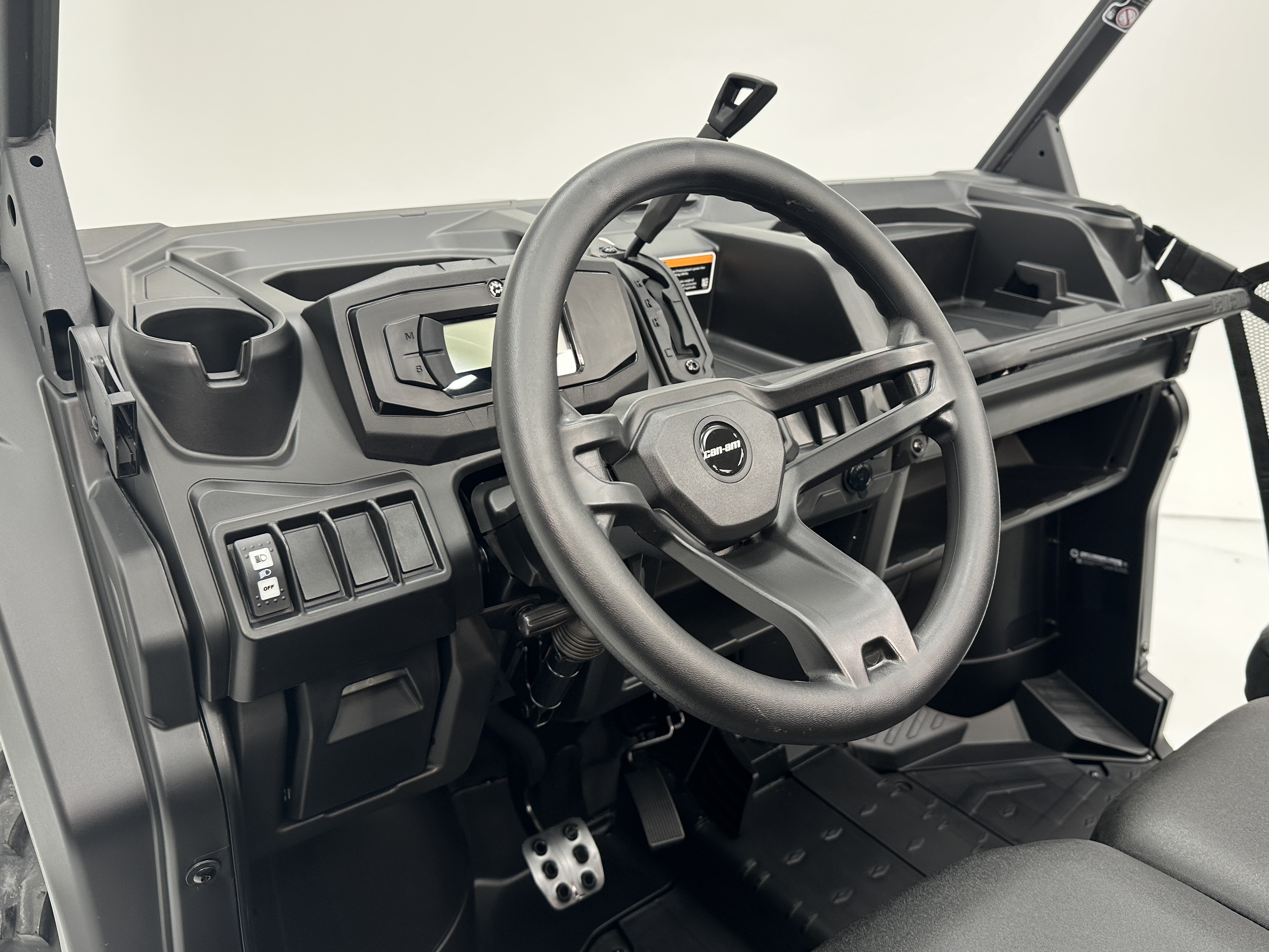 2025 Can-Am Defender DPS HD10 - Photo 5
