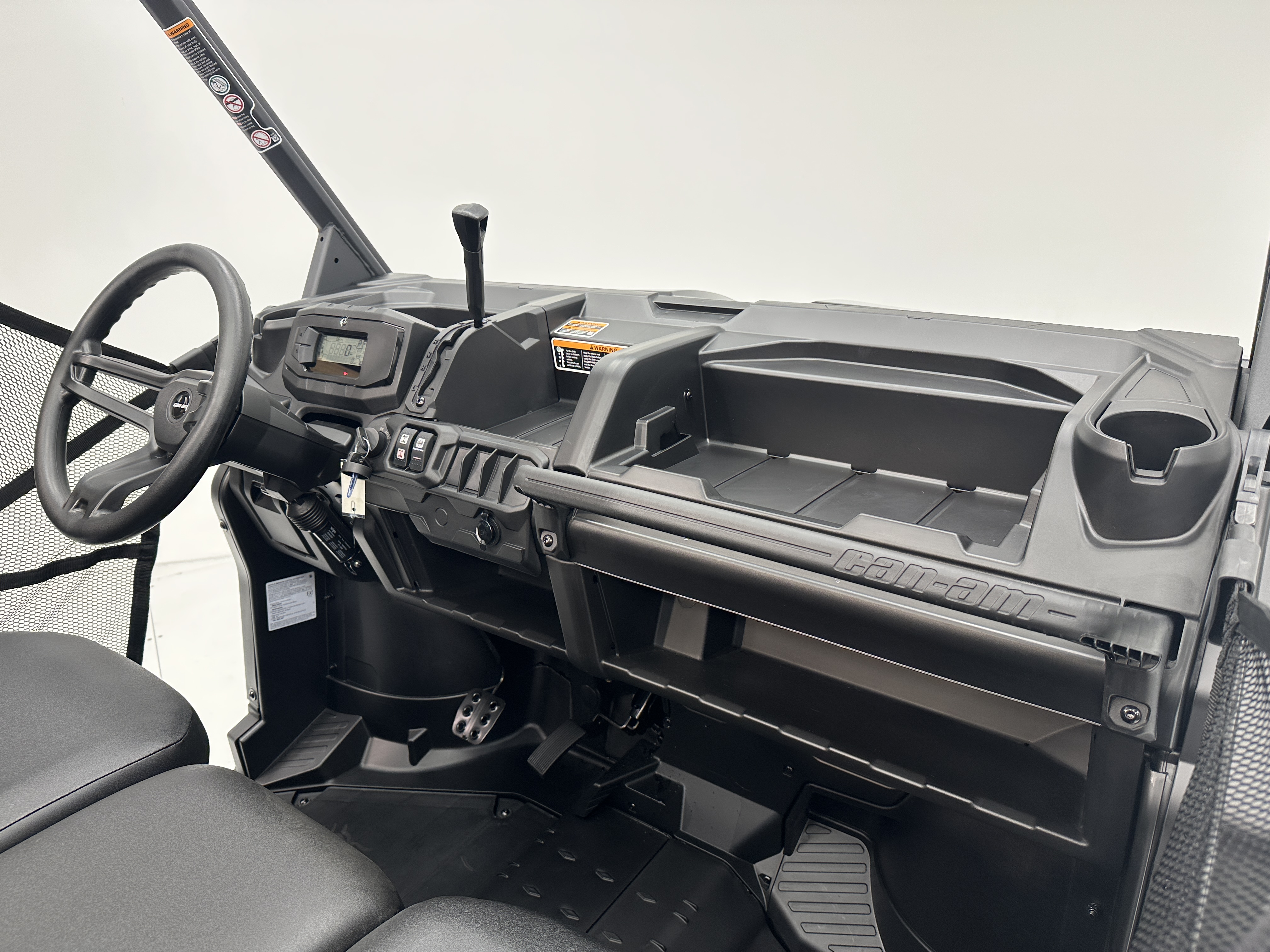 2025 Can-Am Defender DPS HD10 - Photo 6