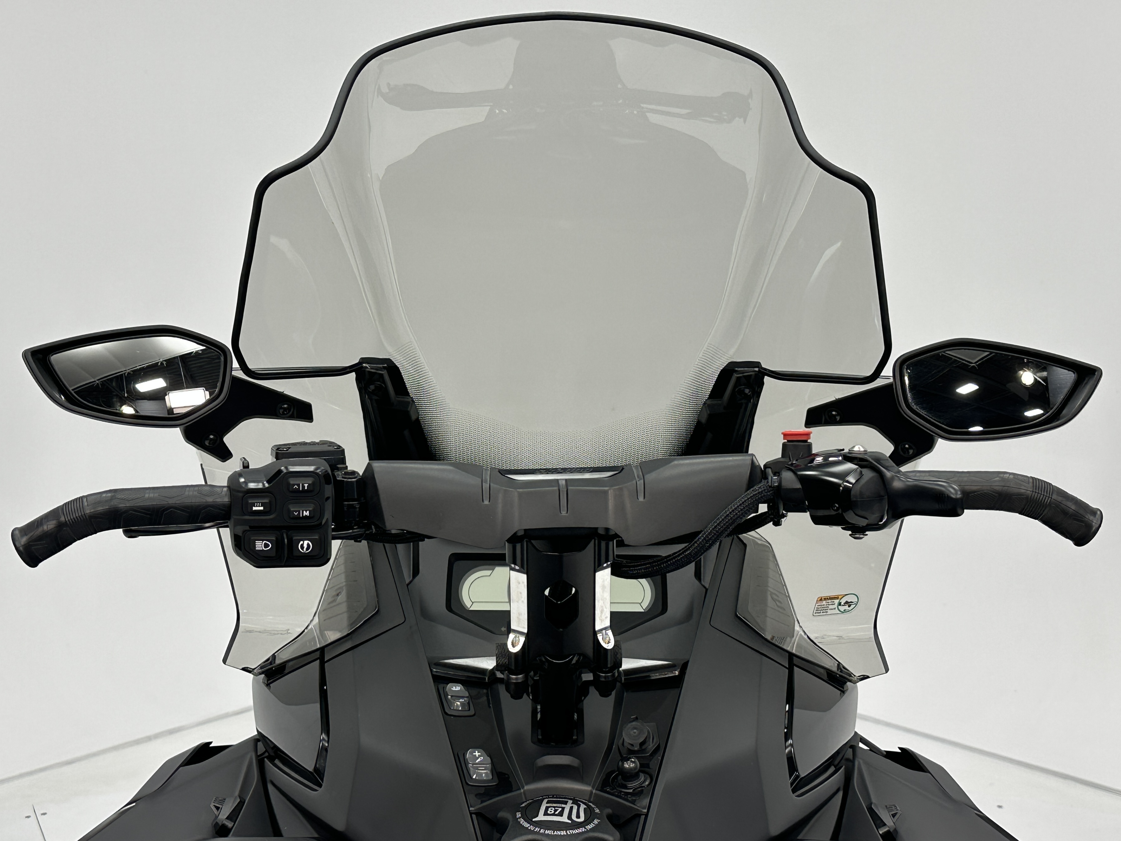 2025 Ski-Doo GRAND TOURING LE 900 ACE Silent Track II 1.25" E.S. - Photo 5