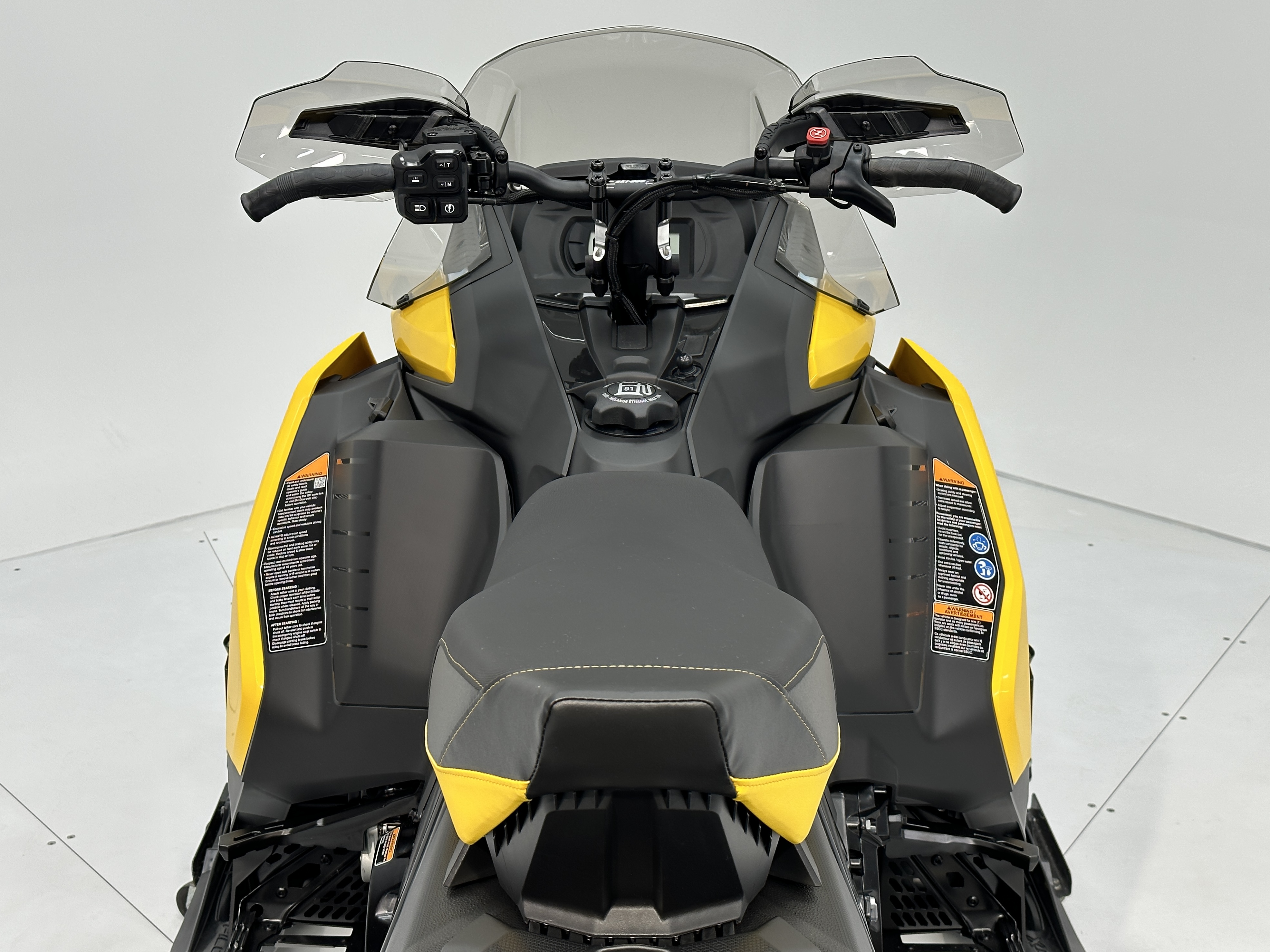 2025 Ski-Doo MXZ ADRENALINE 137 600R E-TEC RipSaw 1.25" E.S. - Photo 5