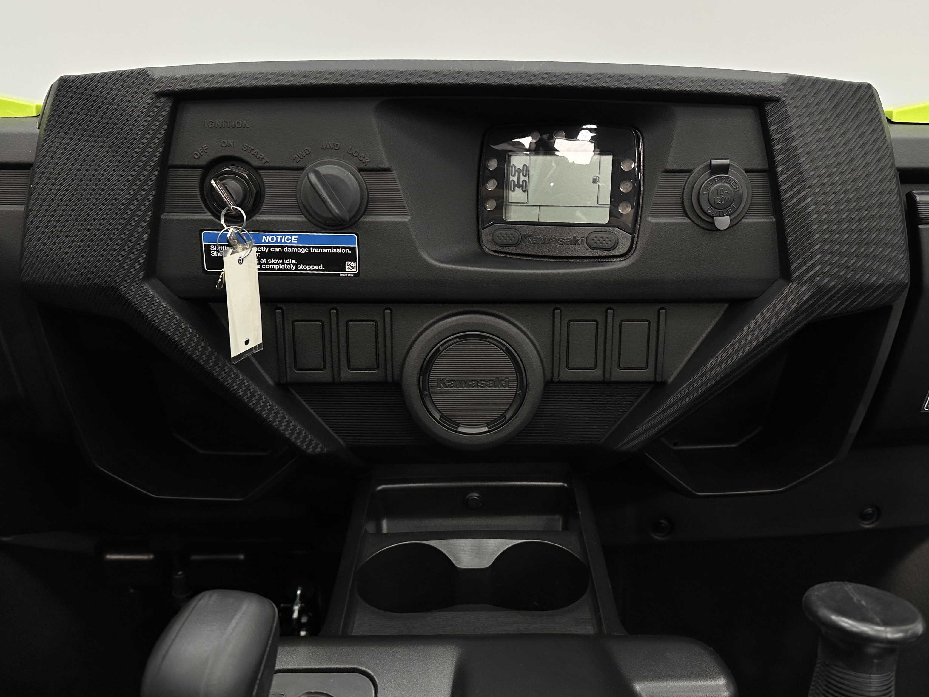 2025 Kawasaki Teryx4 - Photo 8