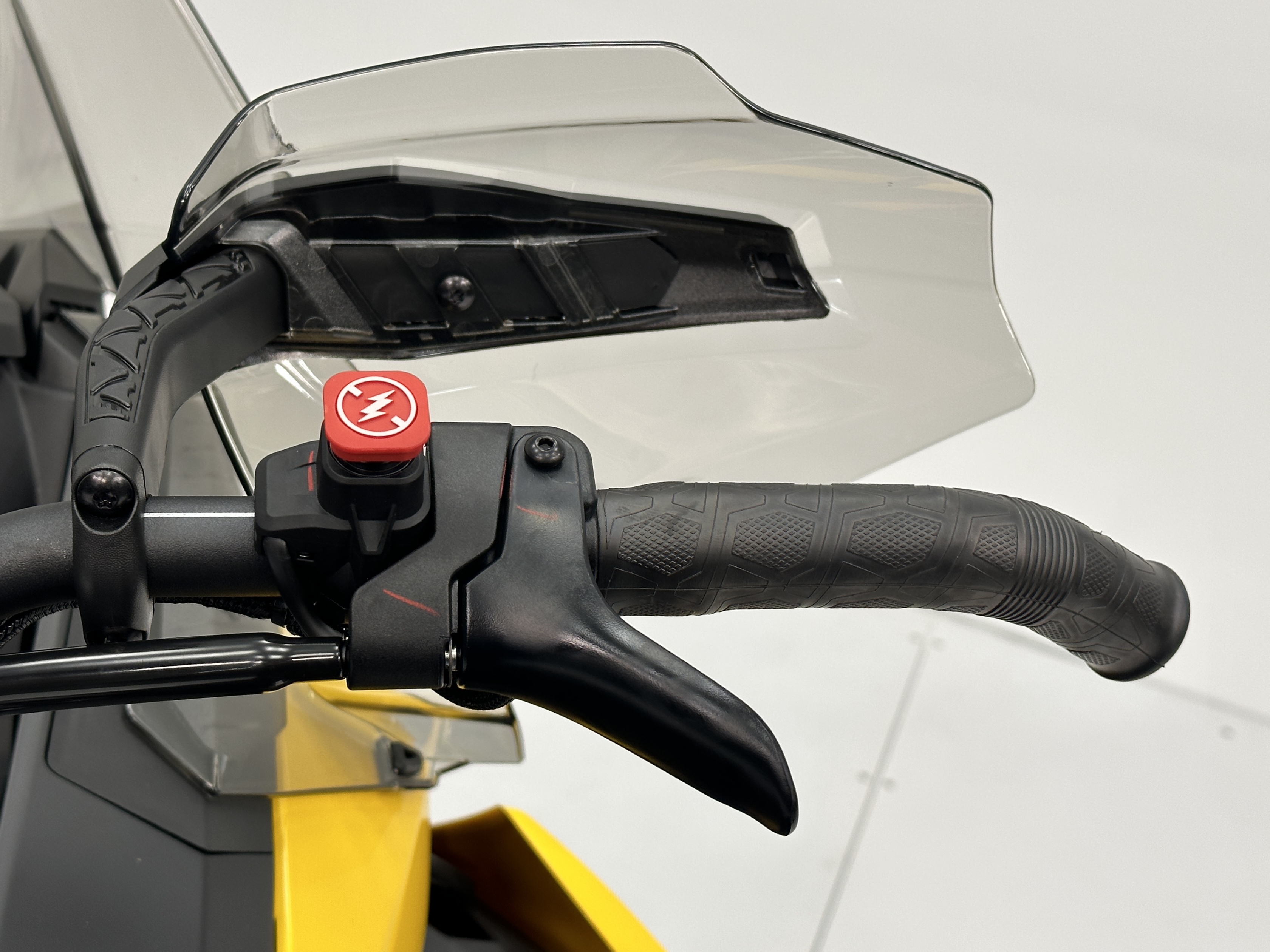 2025 Ski-Doo MXZ ADRENALINE 129 600R E-TEC RipSaw 1.25" E.S. - Photo 8