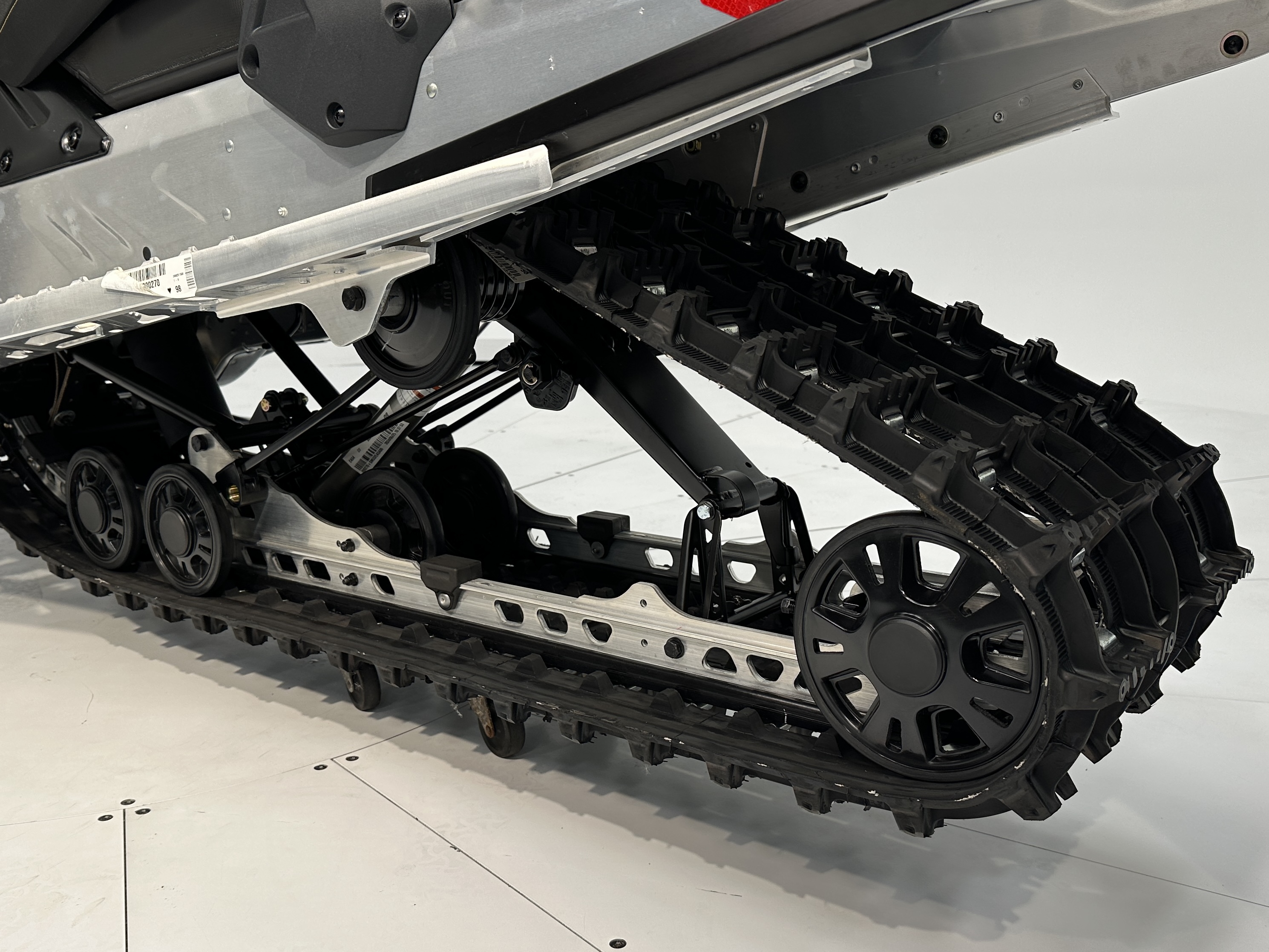 2025 Ski-Doo GRAND TOURING SPORT 900 ACE Silent Track II 1.25" E.S. - Photo 11