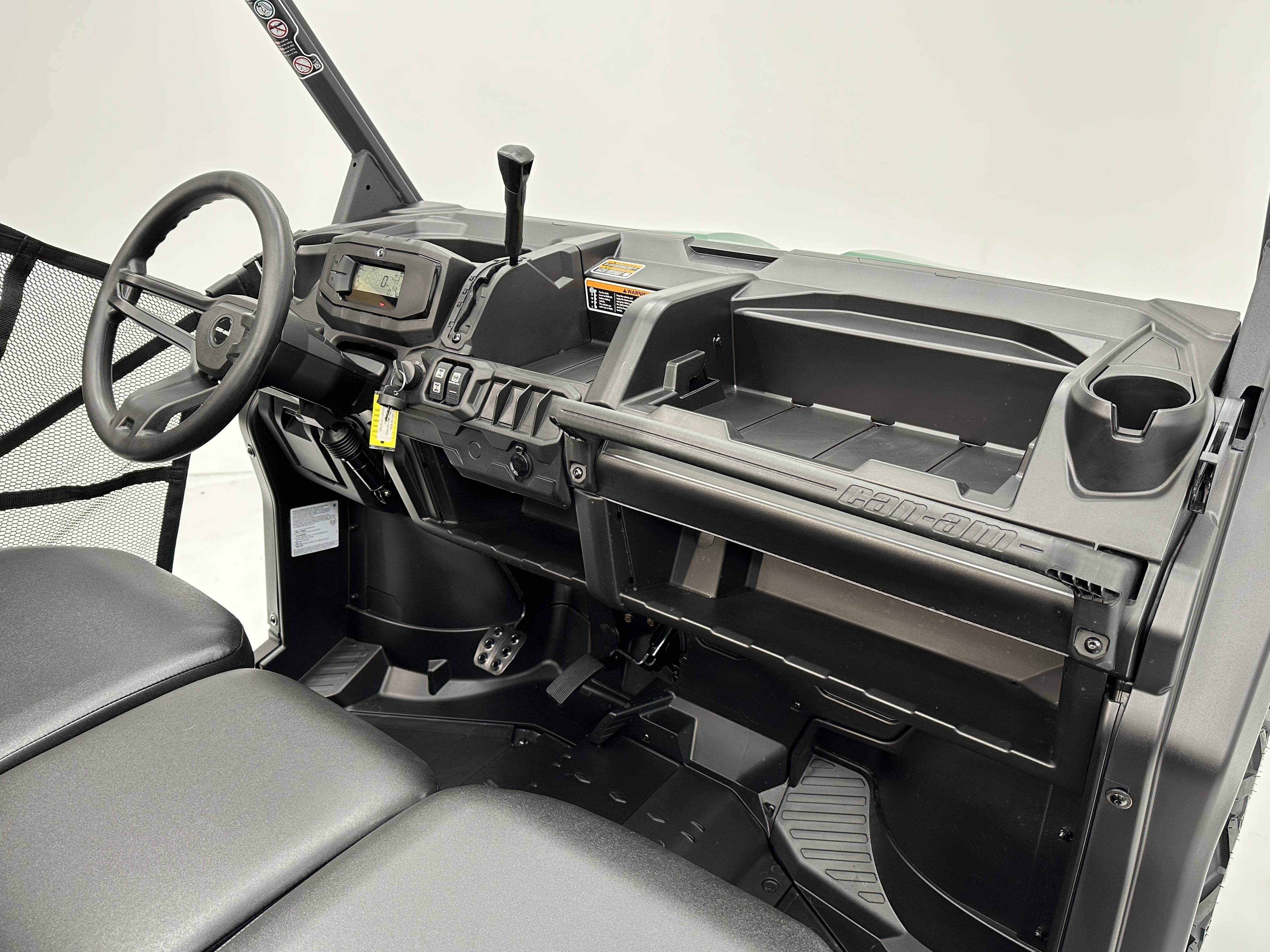 2025 Can-Am Defender DPS HD9 Demonstrator - Photo 6
