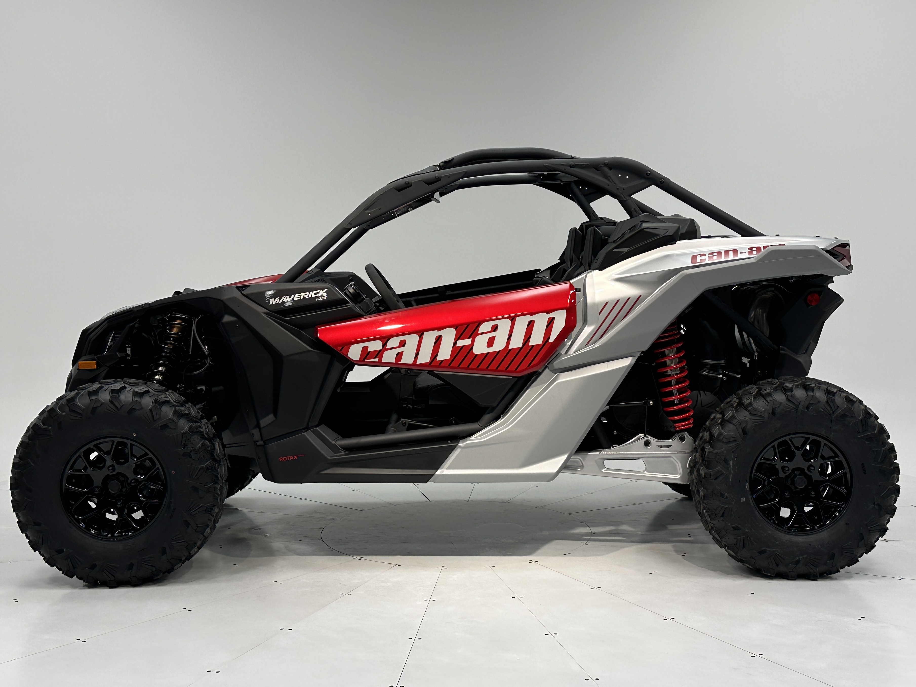2025 Can-Am Maverick X3 DS TURBO - Photo 3