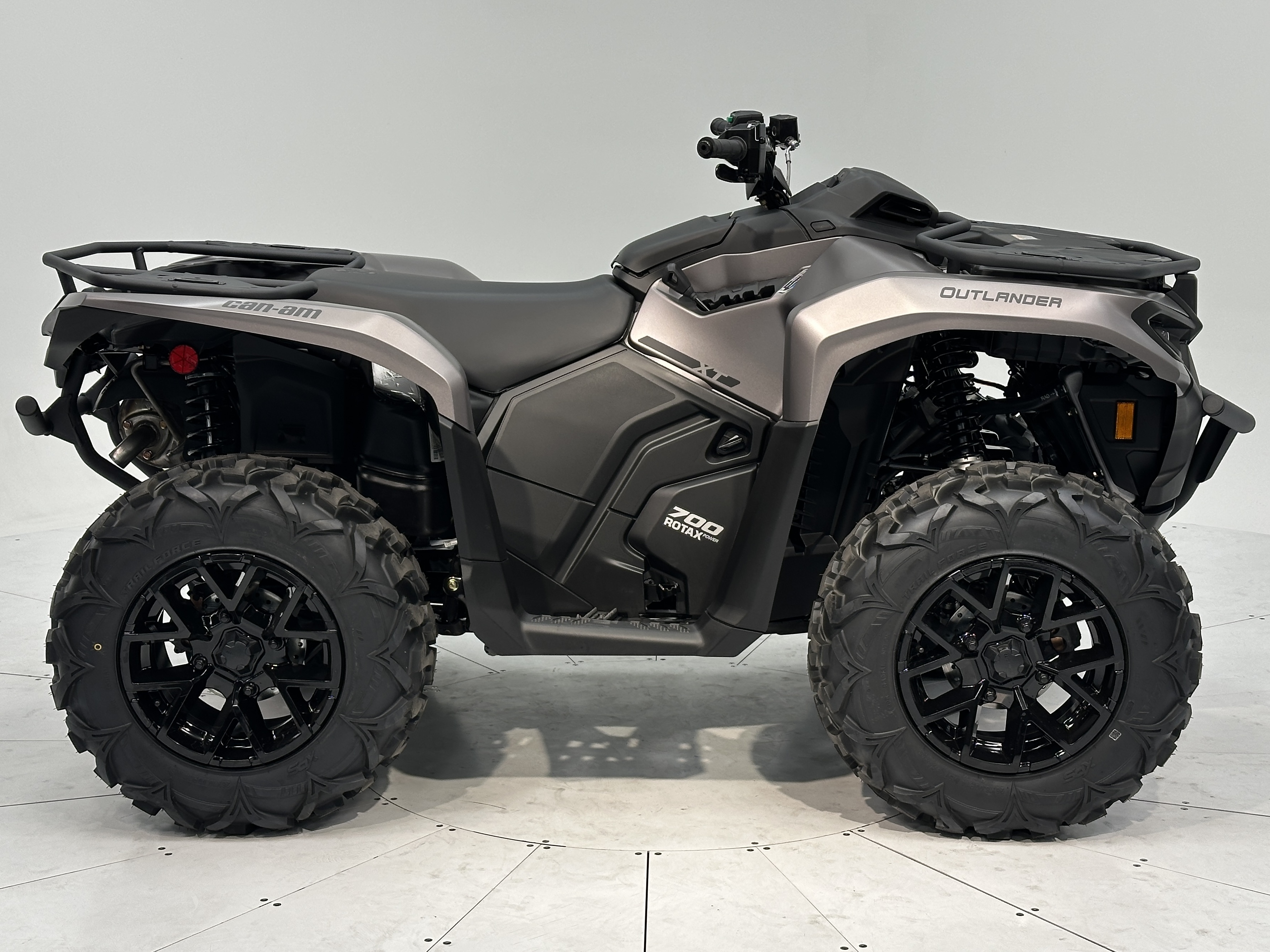 2025 Can-Am Outlander XT 700 Demonstrator