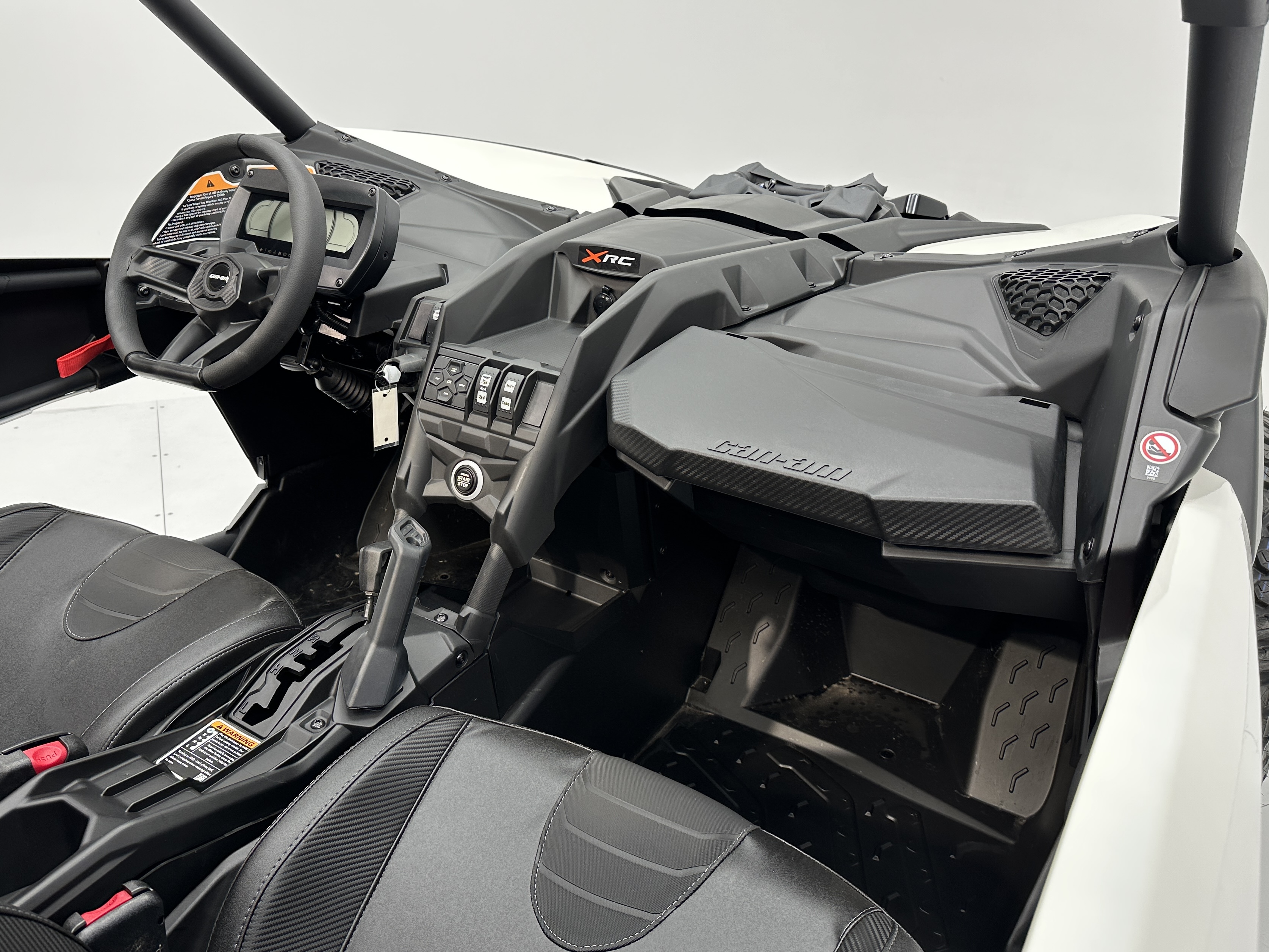2025 Can-Am Maverick X3 X rc 64'' TURBO RR - Photo 6