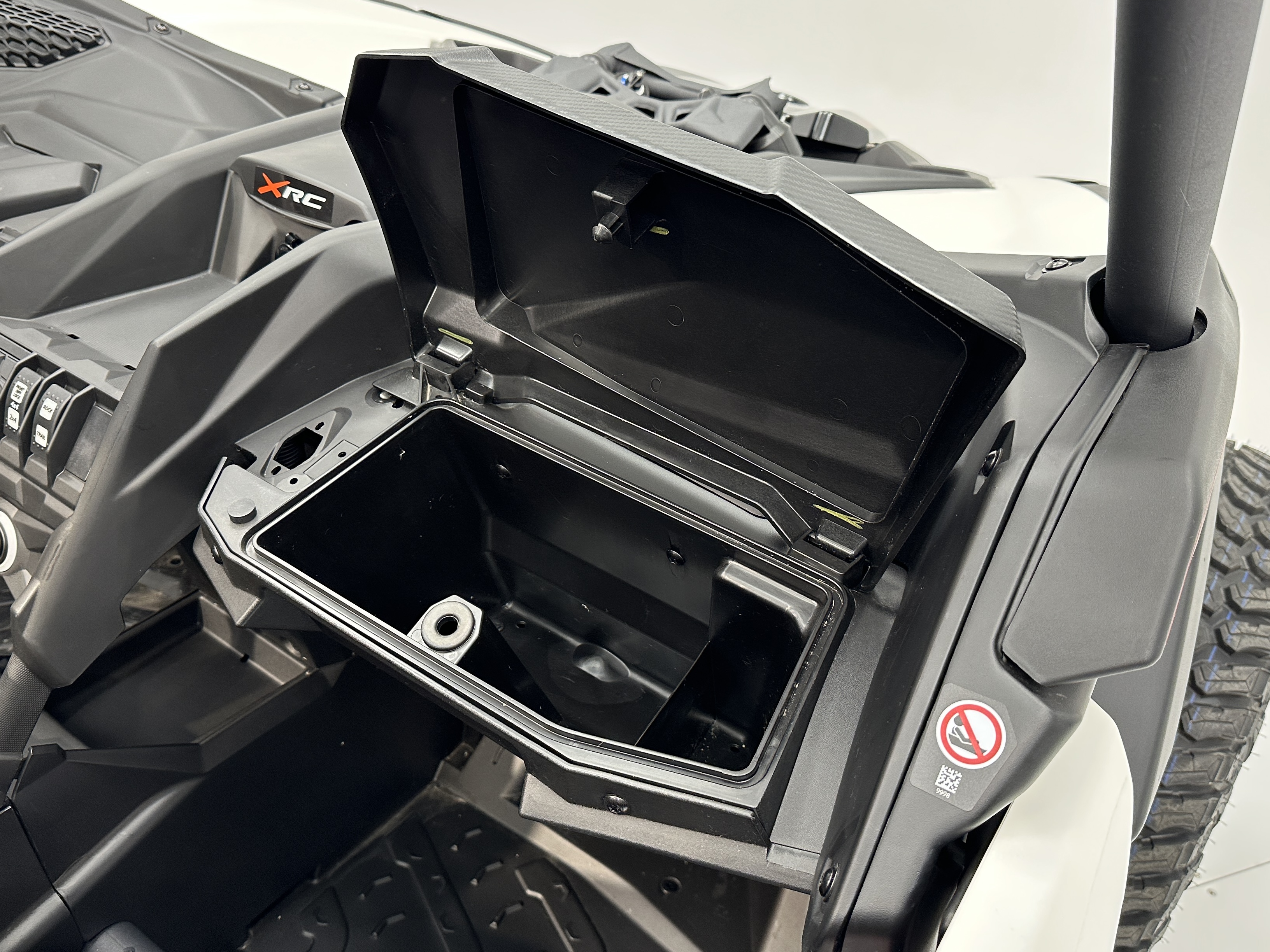 2025 Can-Am Maverick X3 X rc 64'' TURBO RR - Photo 10