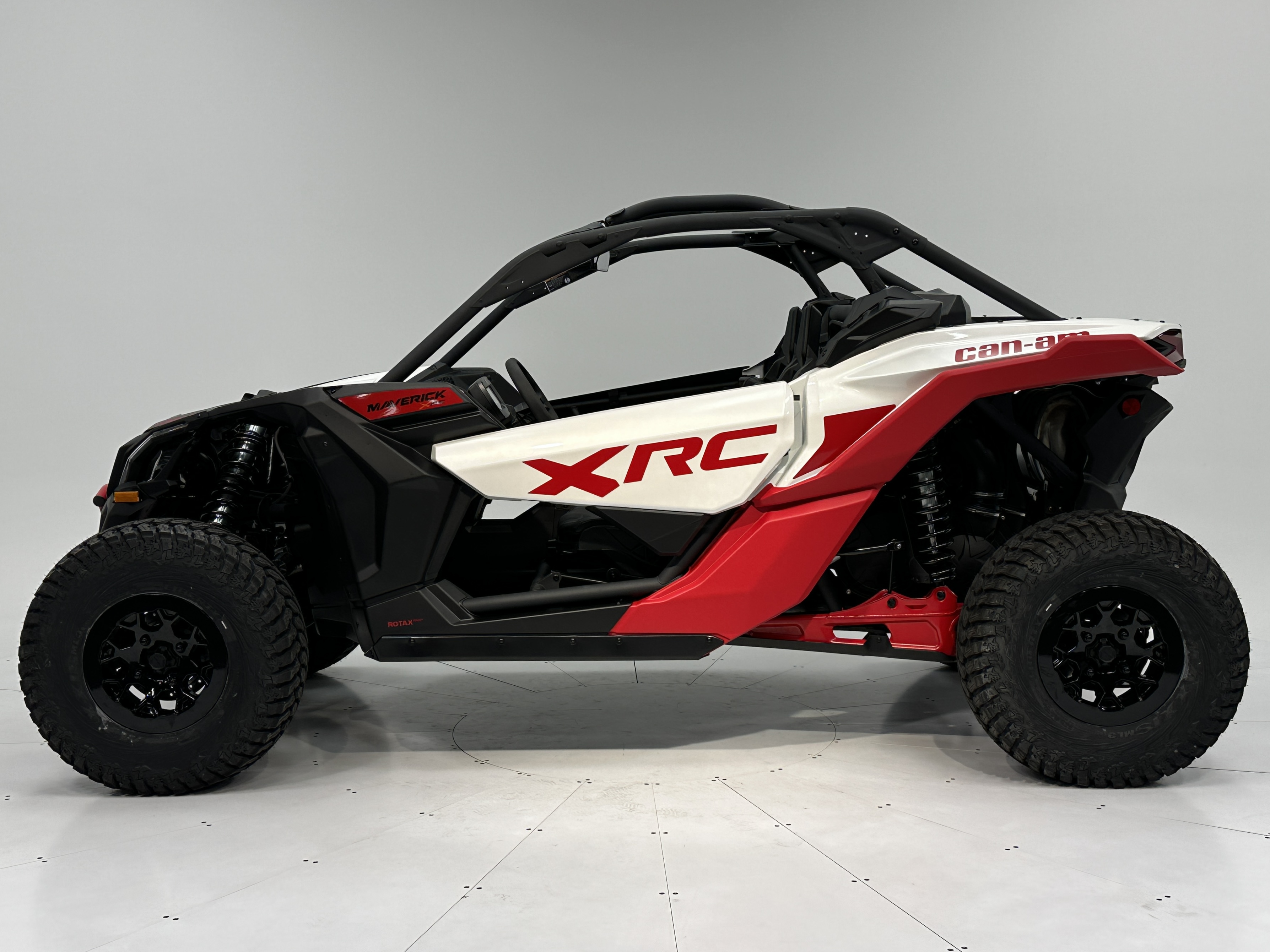 2025 Can-Am Maverick X3 X rc 64'' TURBO RR - Photo 3