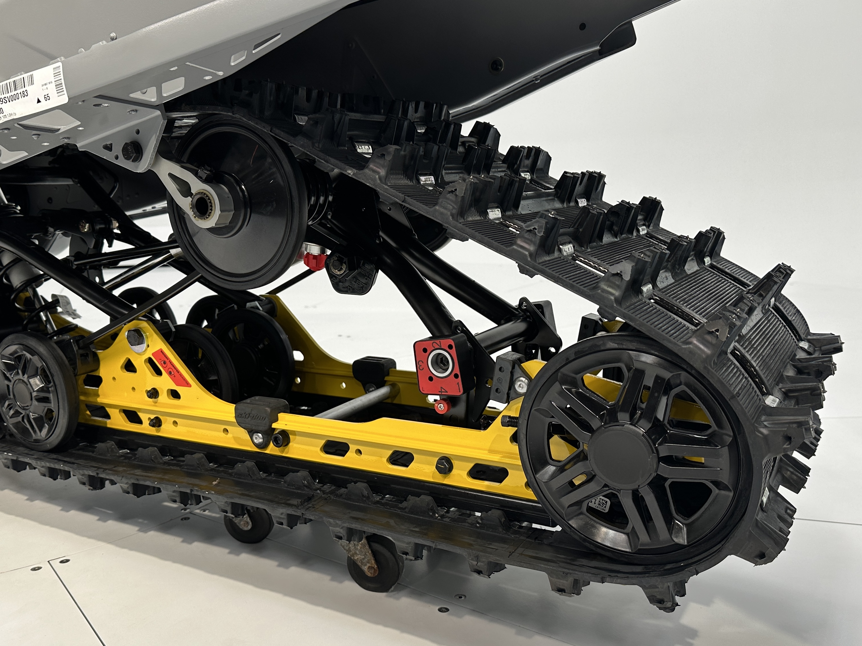 2025 Ski-Doo MXZ ADR w/ BLIZZARD Pkg 129 600R E-TEC Ice Ripper XT 1.25" E.S. - Photo 9