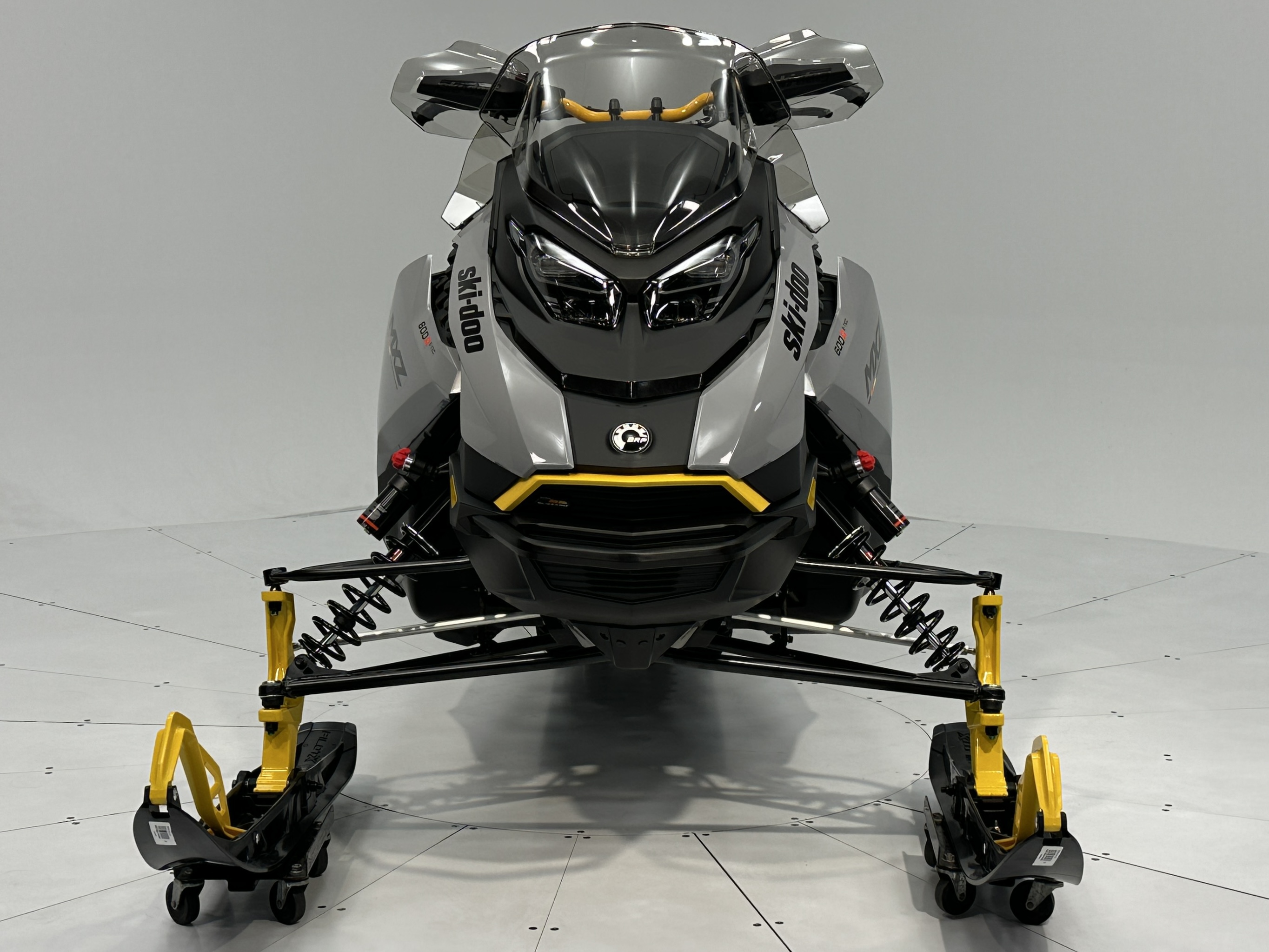 2025 Ski-Doo MXZ ADR w/ BLIZZARD Pkg 129 600R E-TEC Ice Ripper XT 1.25" E.S. - Photo 4